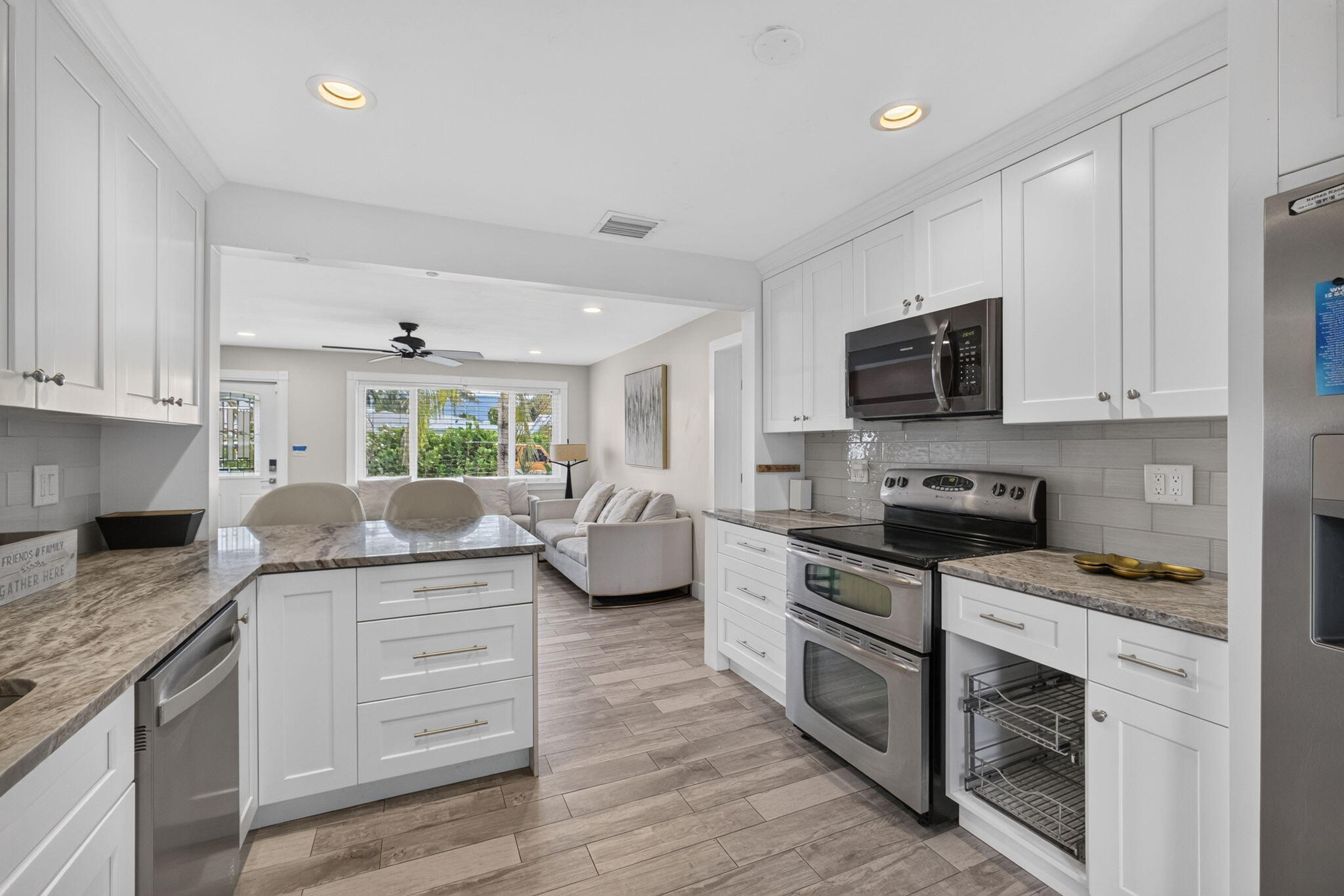 216 E 24TH, Riviera Beach FL 33404