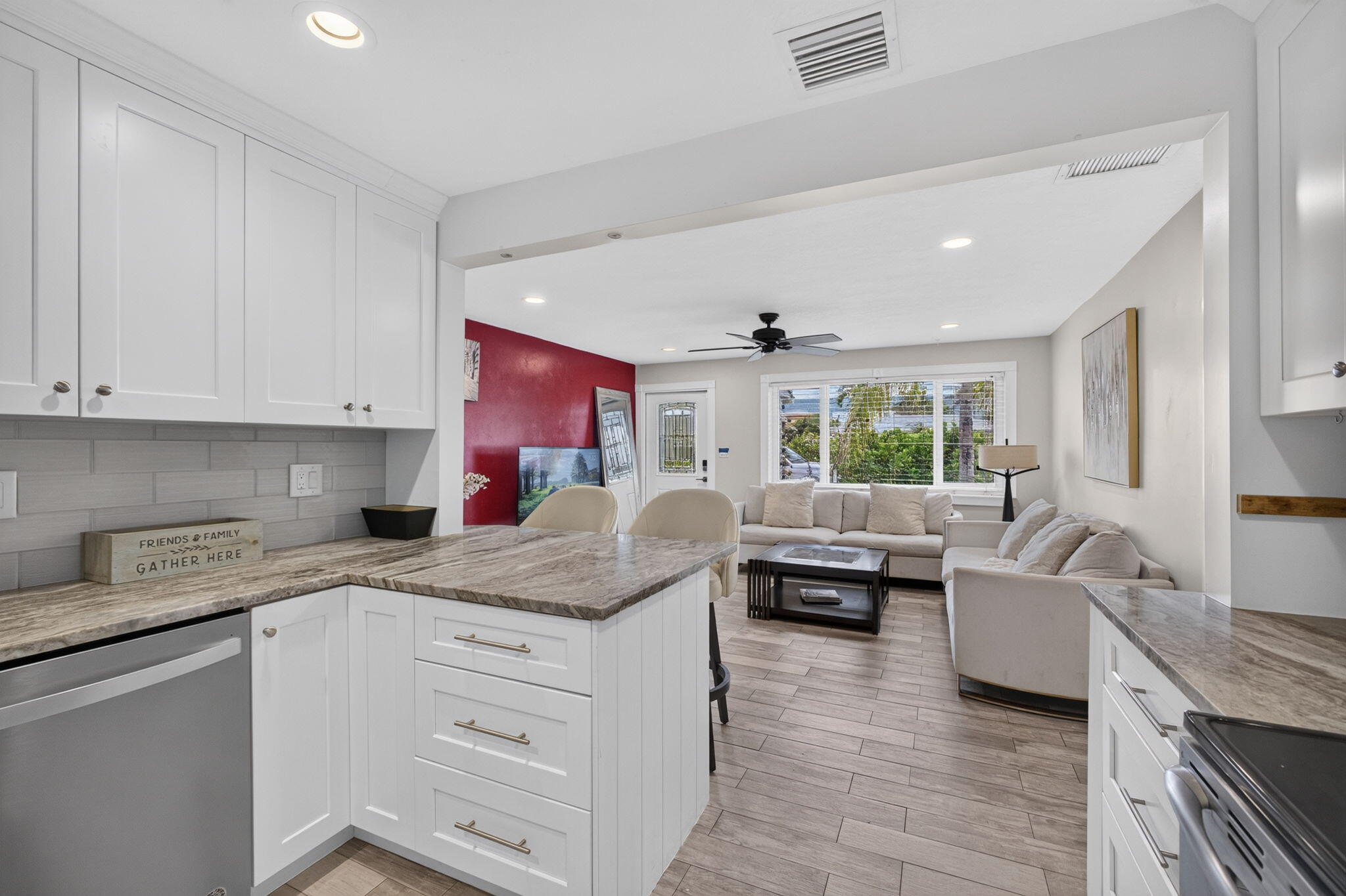 216 E 24TH, Riviera Beach FL 33404