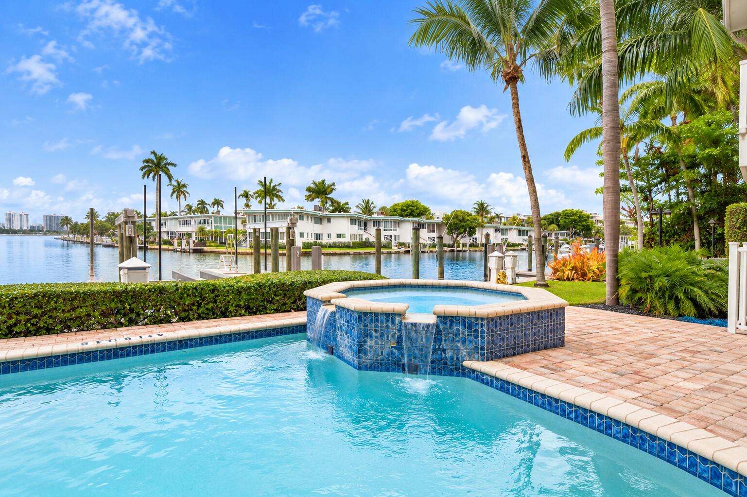 516 HENDRICKS #2C, Fort Lauderdale FL 33301