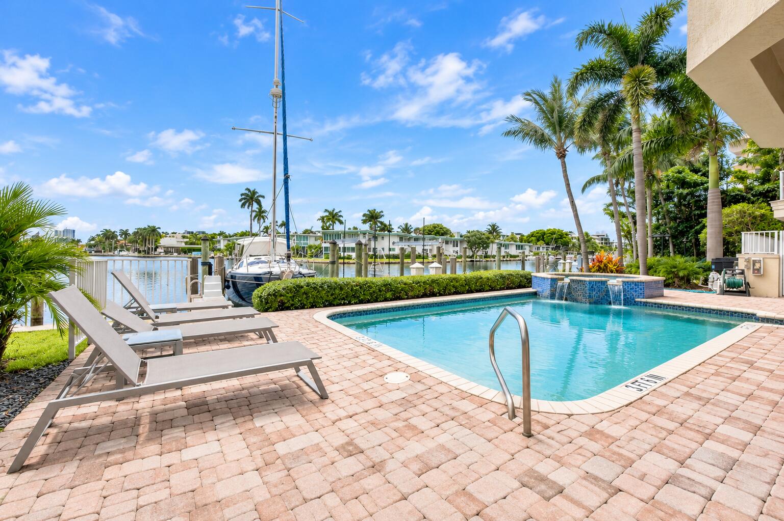 516 HENDRICKS #2C, Fort Lauderdale FL 33301