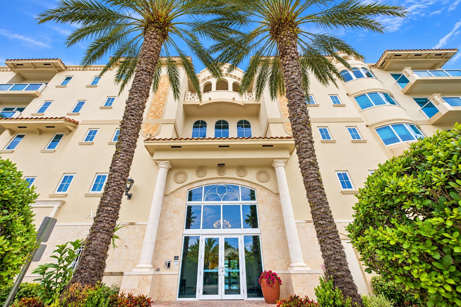 516 HENDRICKS #2C, Fort Lauderdale FL 33301
