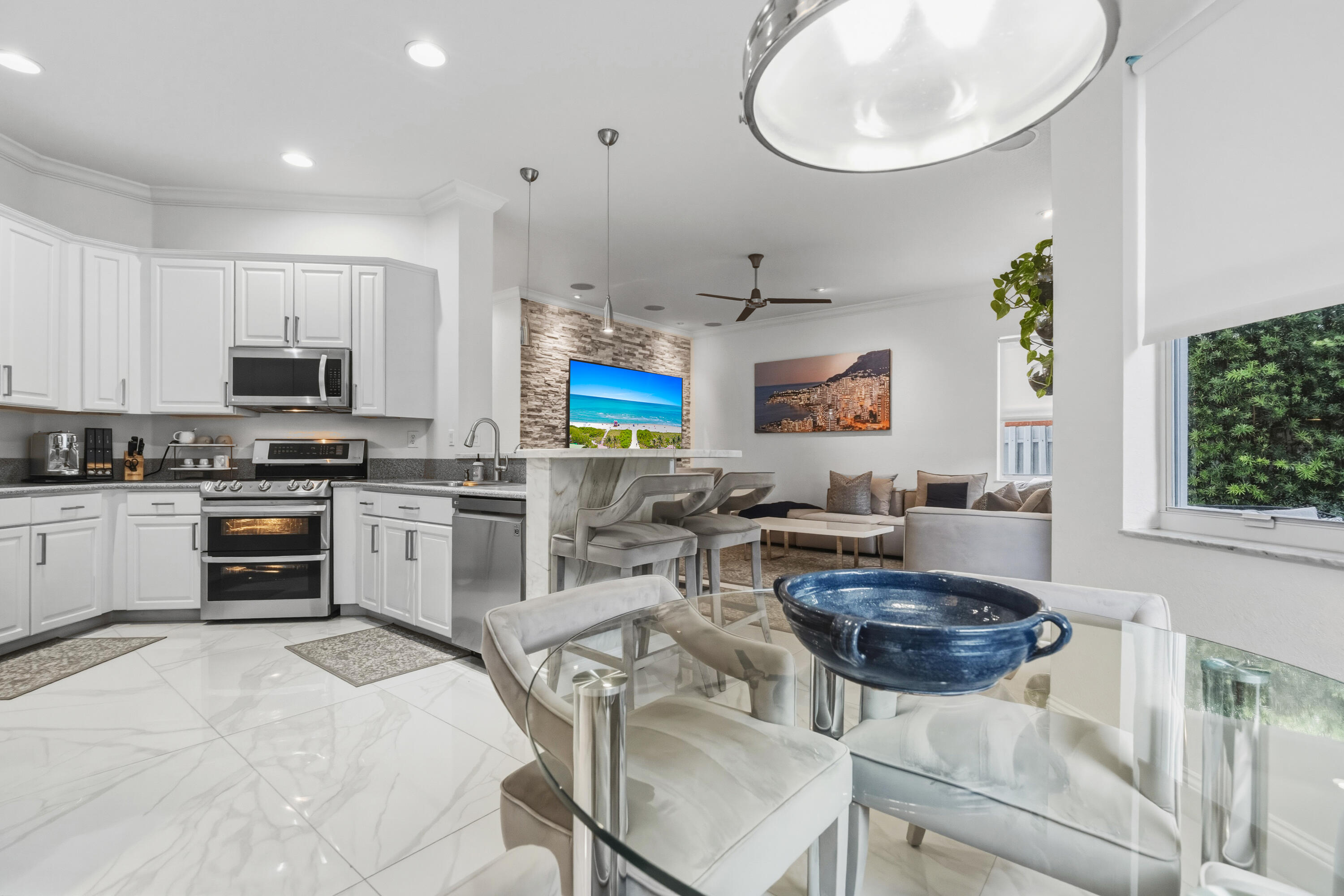 7372 NW 18TH, Pembroke Pines FL 33024
