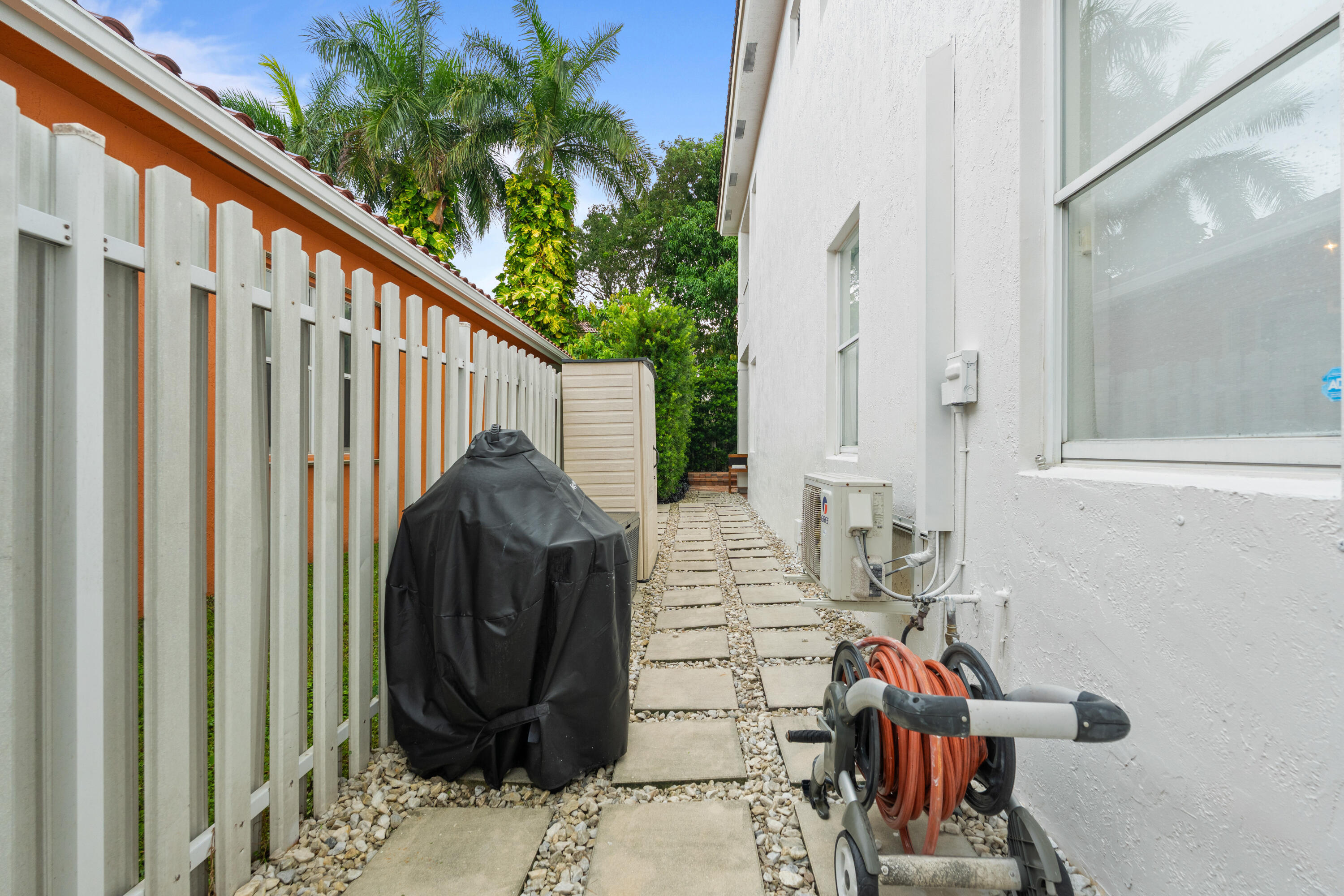 7372 NW 18TH, Pembroke Pines FL 33024