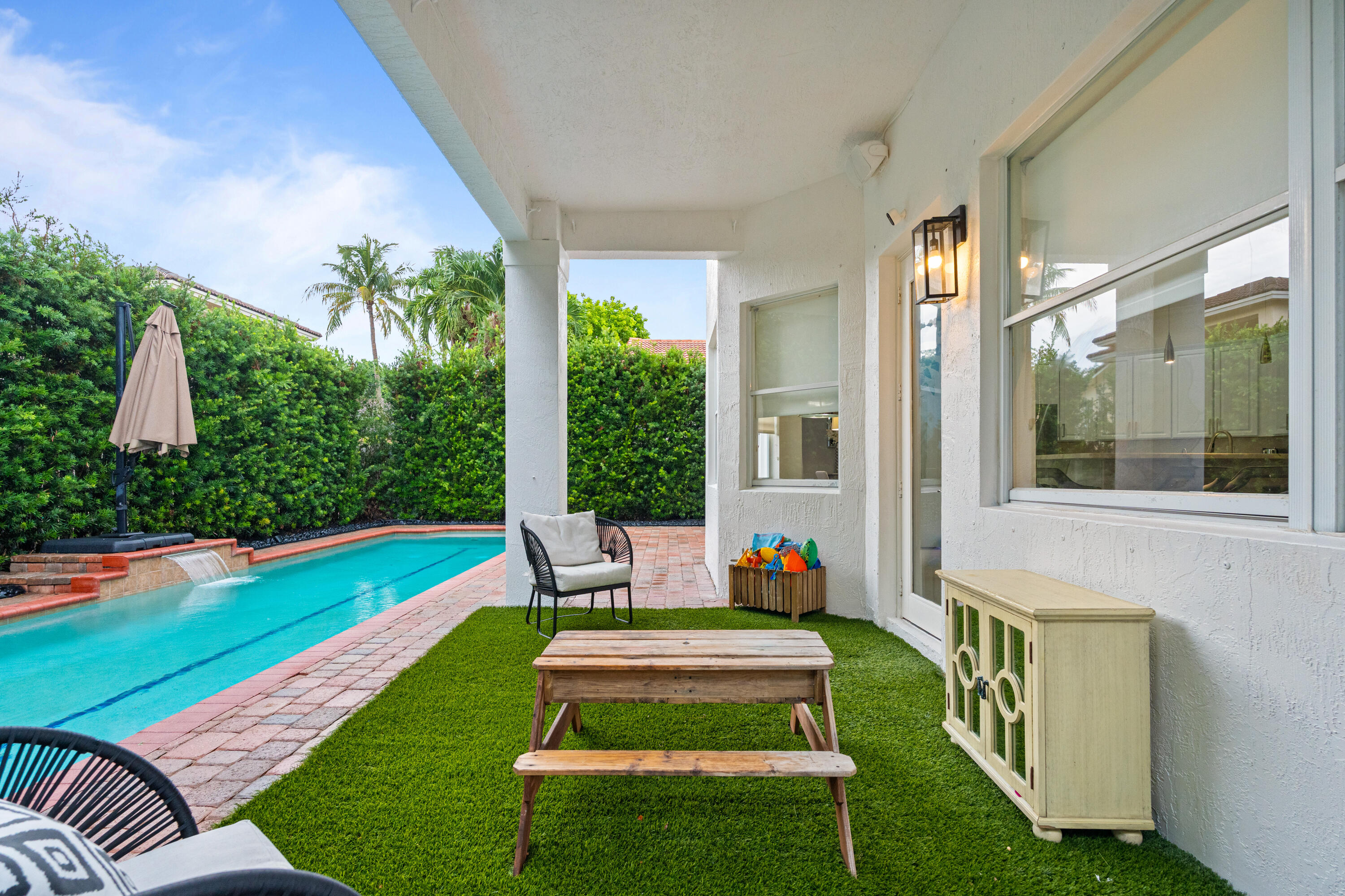 7372 NW 18TH, Pembroke Pines FL 33024