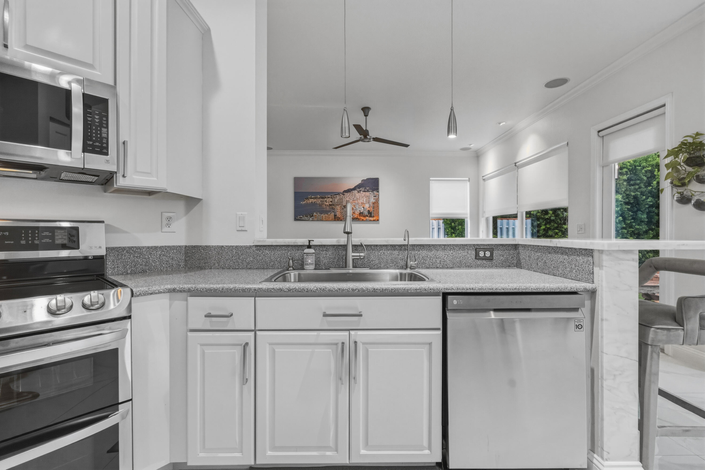 7372 NW 18TH, Pembroke Pines FL 33024