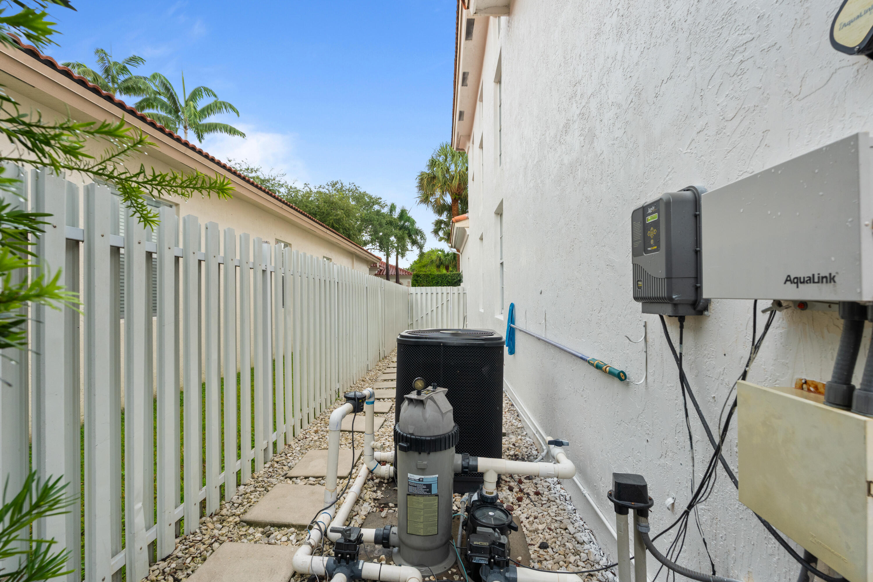7372 NW 18TH, Pembroke Pines FL 33024