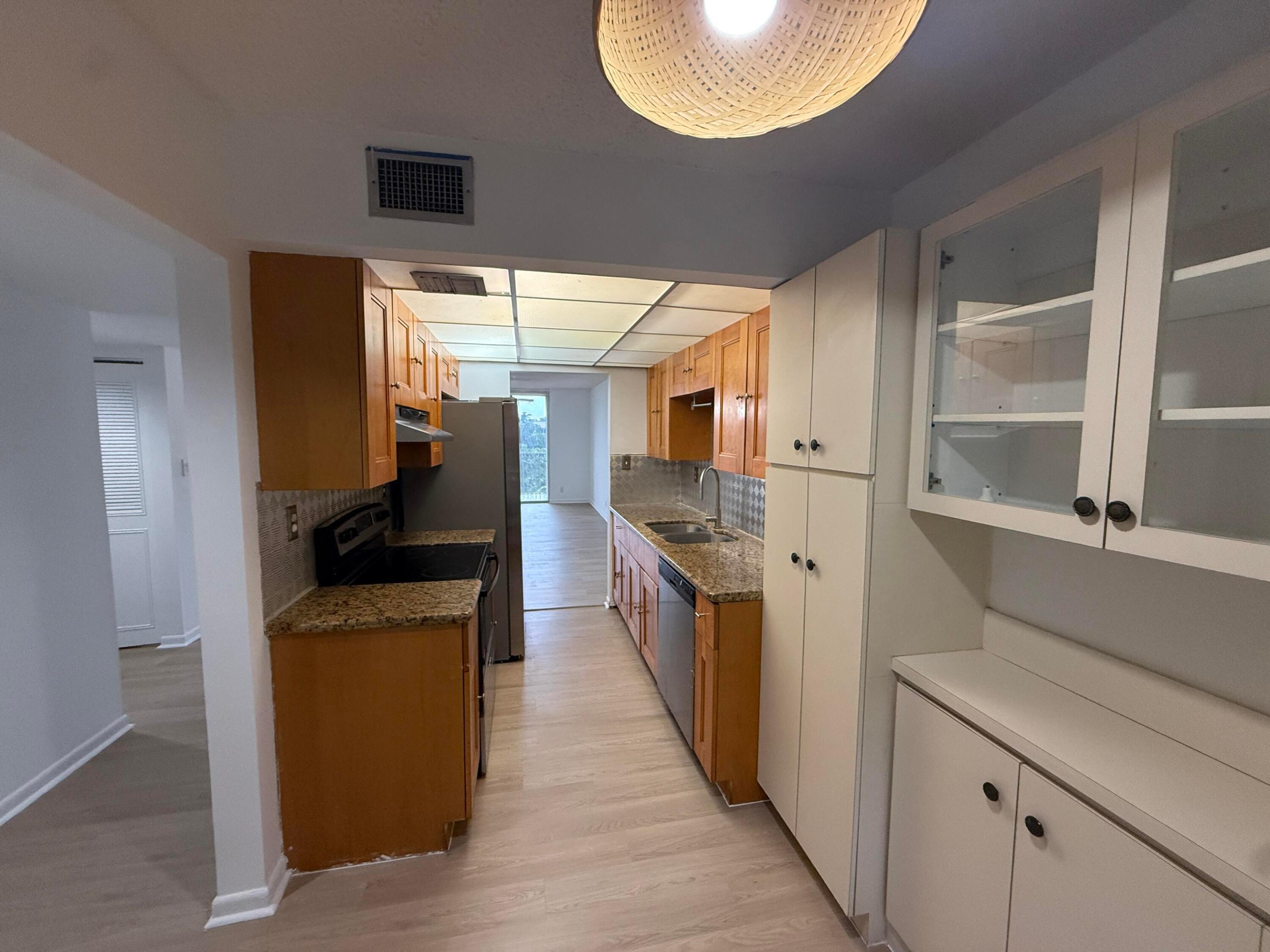 3161 NW 47TH #402, Lauderdale Lakes FL 33319
