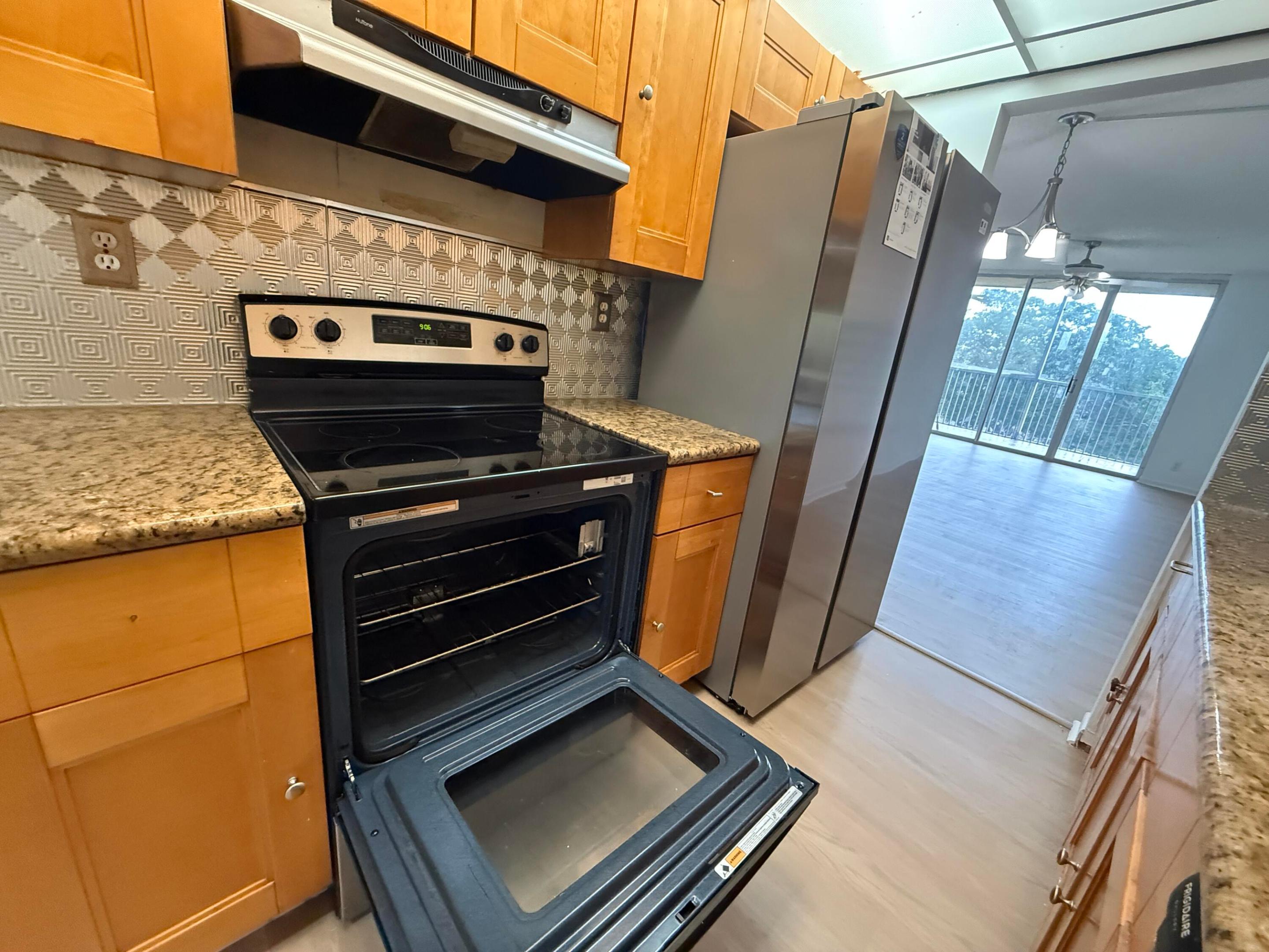3161 NW 47TH #402, Lauderdale Lakes FL 33319