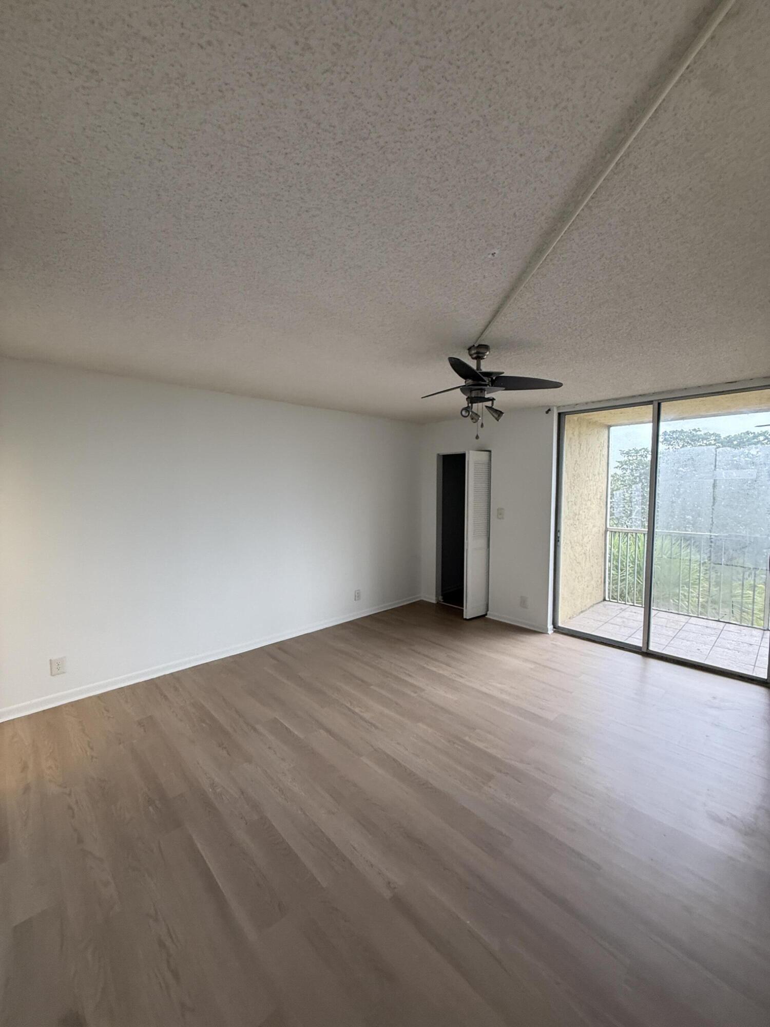 3161 NW 47TH #402, Lauderdale Lakes FL 33319