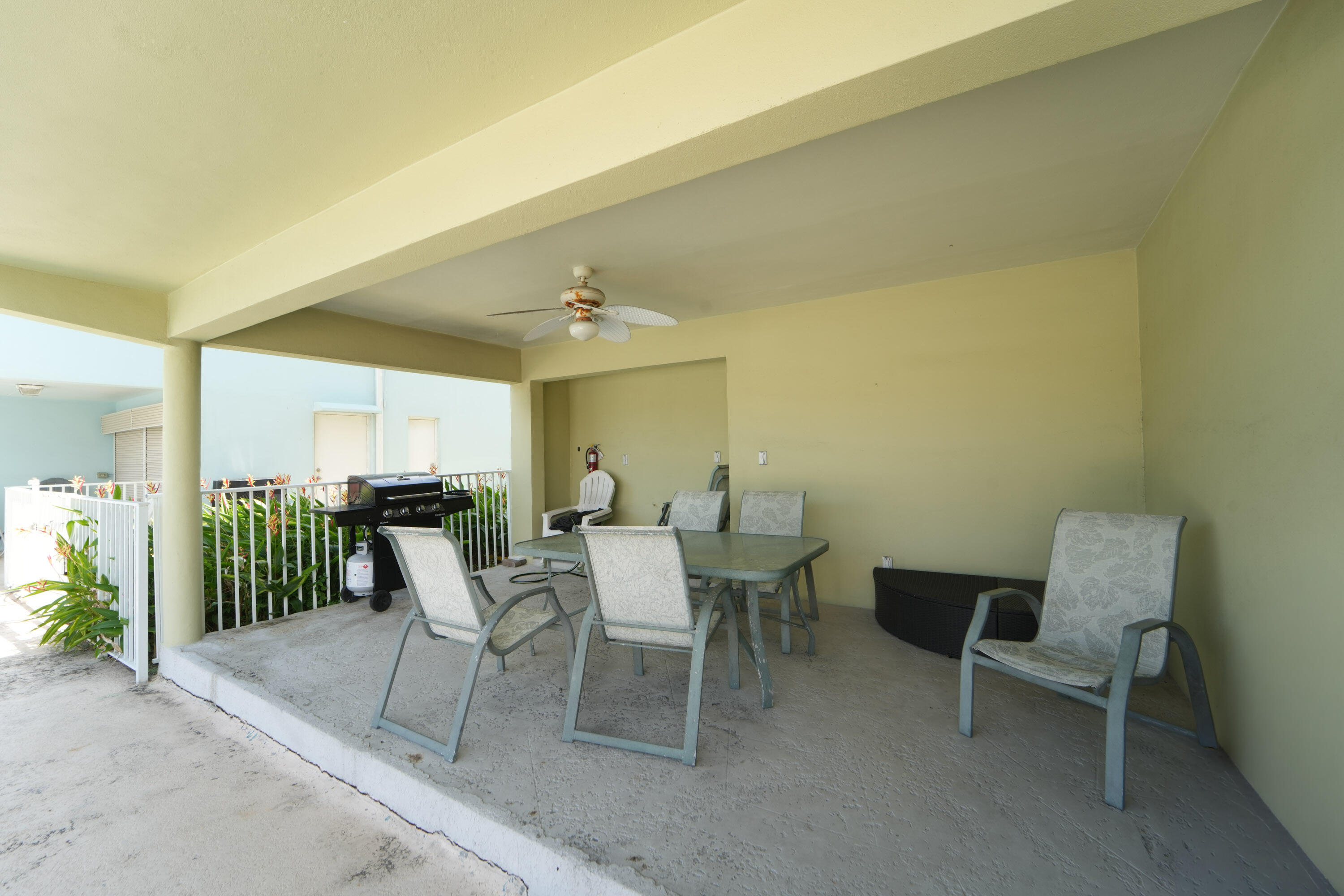 2311 NE 36th #2G, Lighthouse Point FL 33064