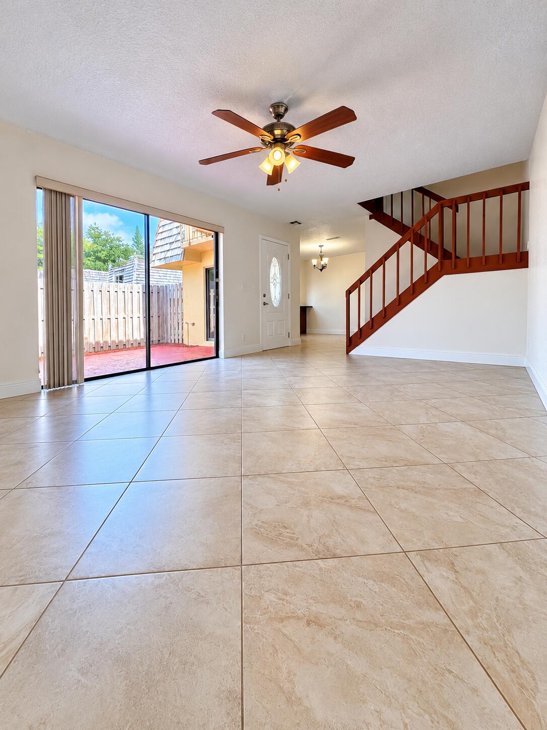 165 LAKE ARBOR, Palm Springs FL 33461