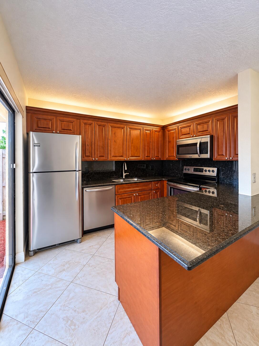 165 LAKE ARBOR, Palm Springs FL 33461