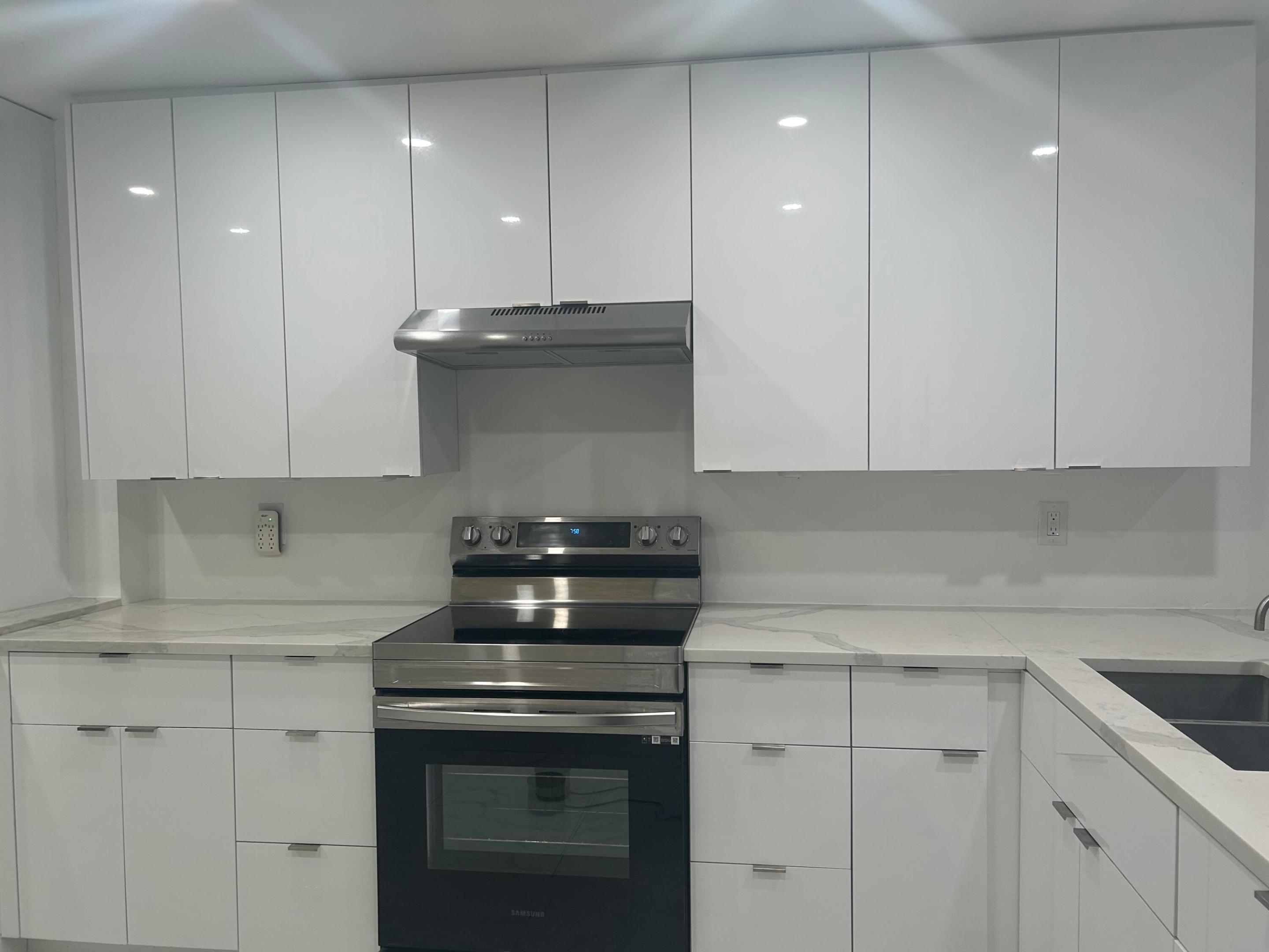 7472 La Paz #Unit 104, Boca Raton FL 33433