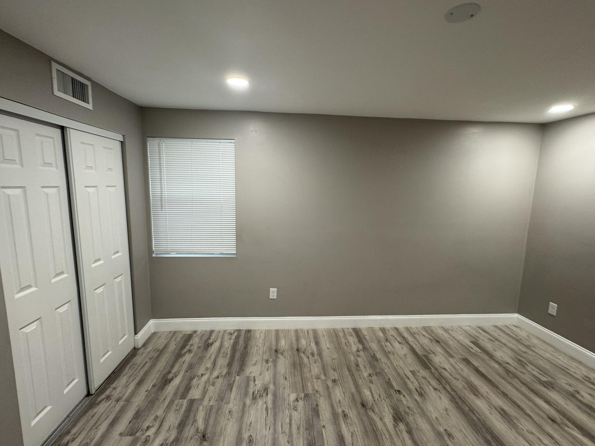 3890 Lakewood, Palm Springs FL 33461