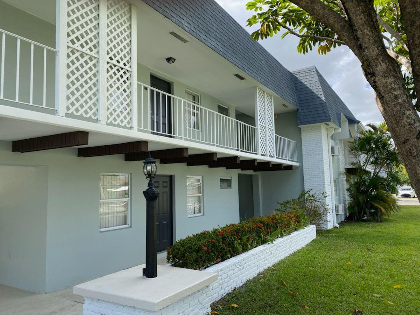965 Manor #a30, Palm Springs FL 33461