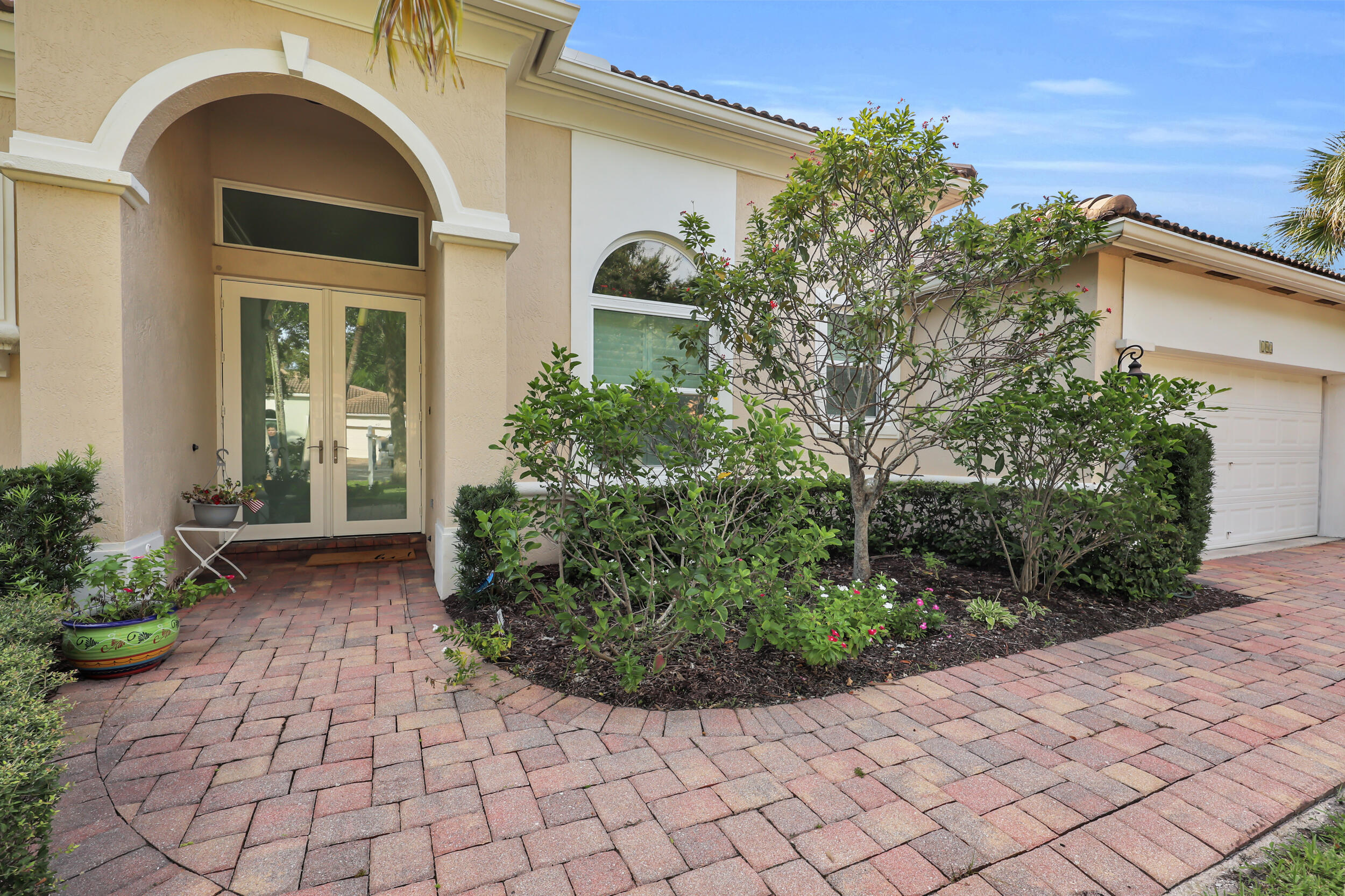 103 MAGNOLIA, Tequesta FL 33469