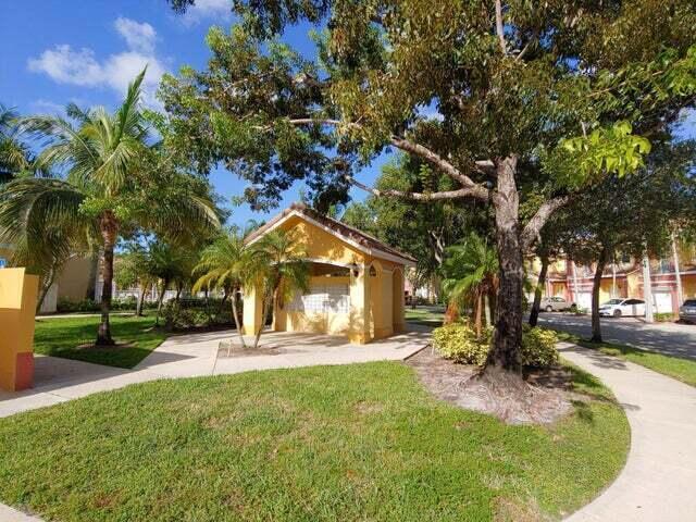 2214 Shoma, Royal Palm Beach FL 33414