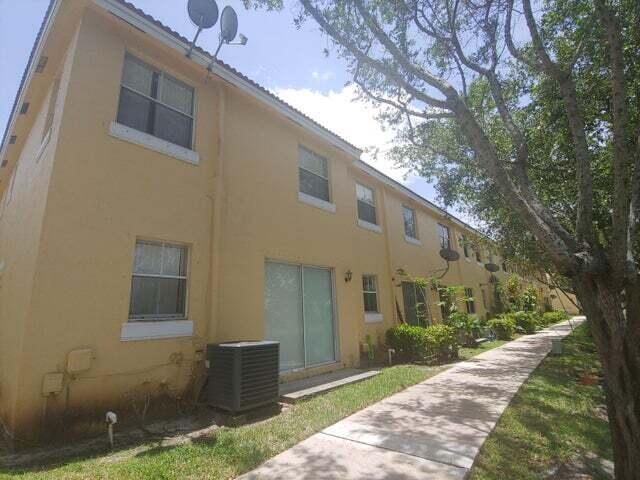 2214 Shoma, Royal Palm Beach FL 33414