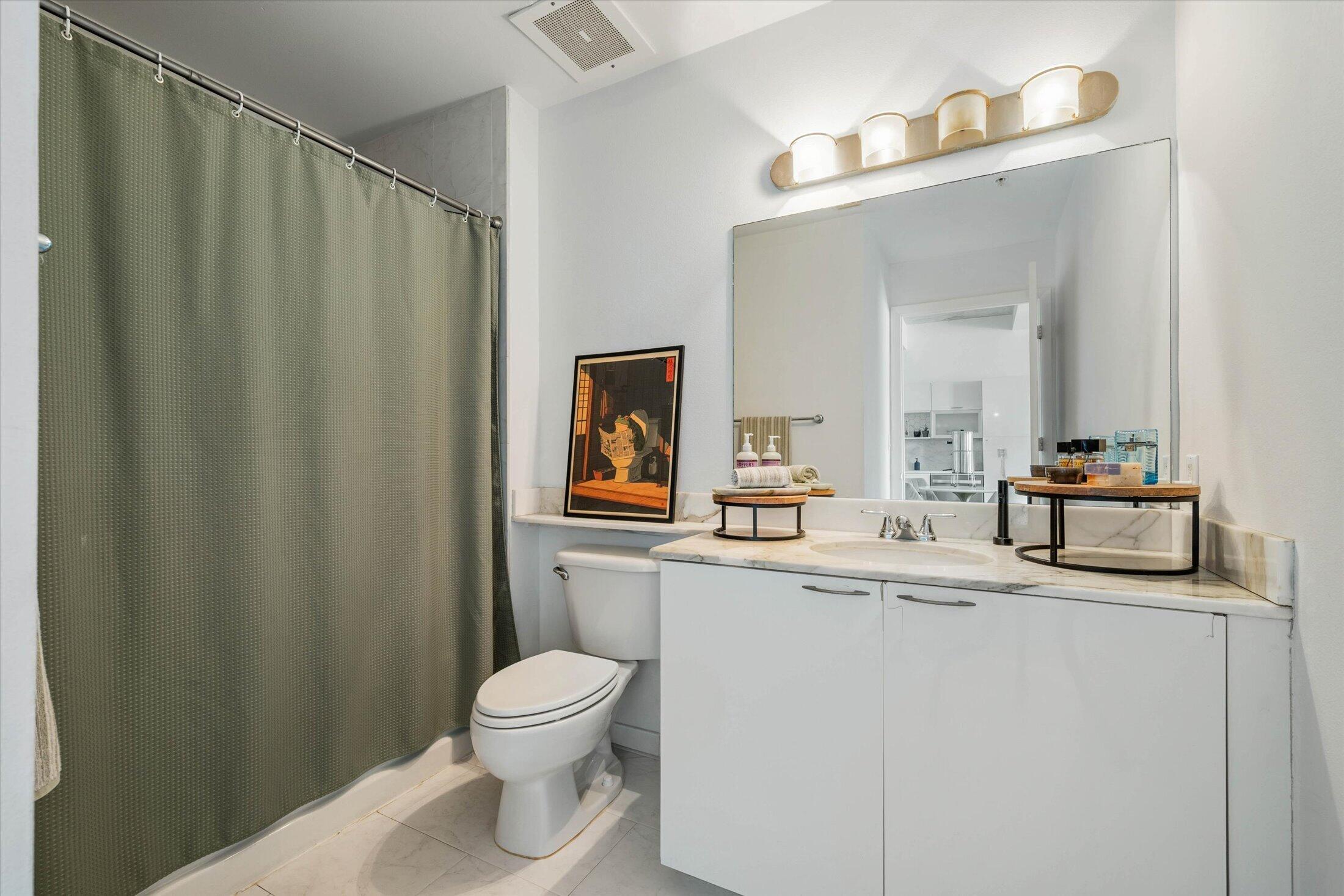 234 NE 3rd #1403, Miami FL 33132