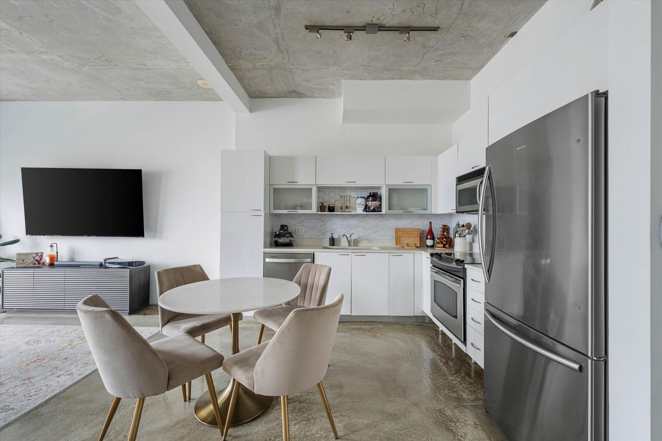 234 NE 3rd #1403, Miami FL 33132