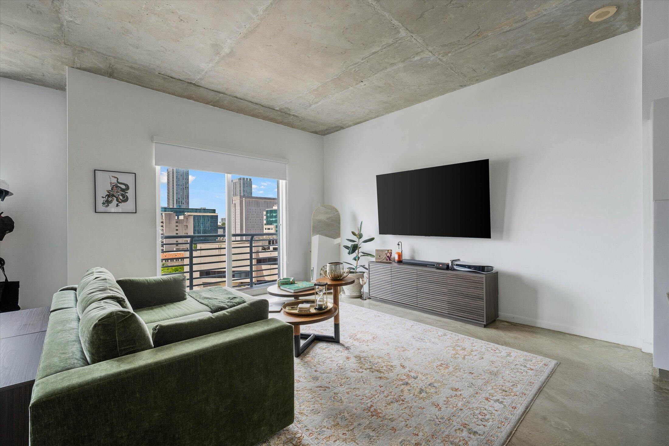 234 NE 3rd #1403, Miami FL 33132