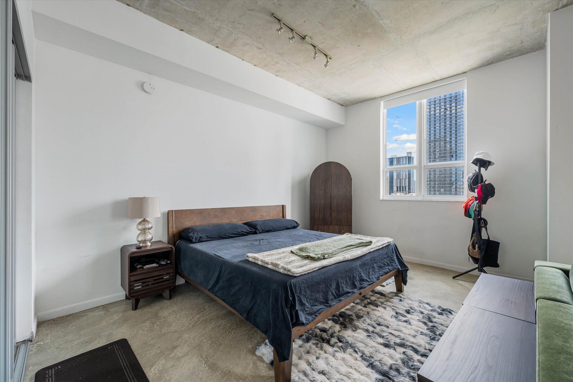 234 NE 3rd #1403, Miami FL 33132