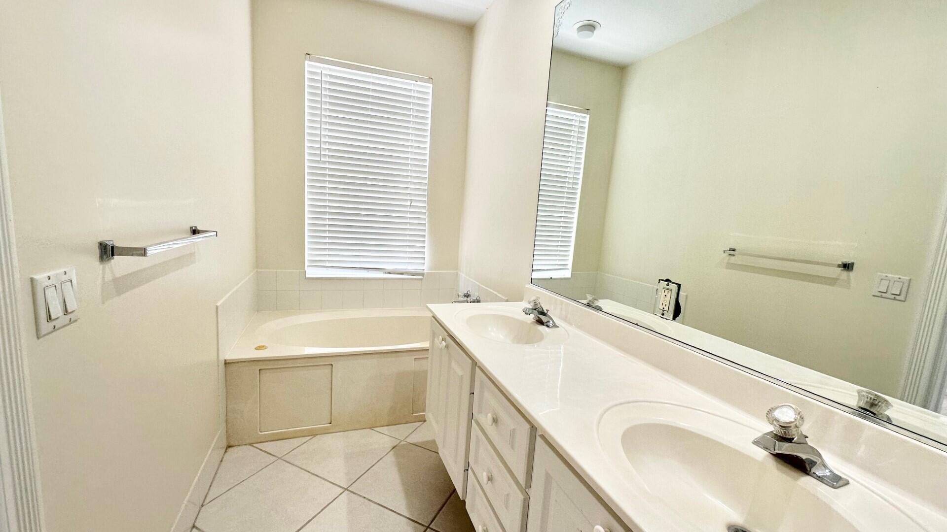 2171 Tigris, West Palm Beach FL 33411