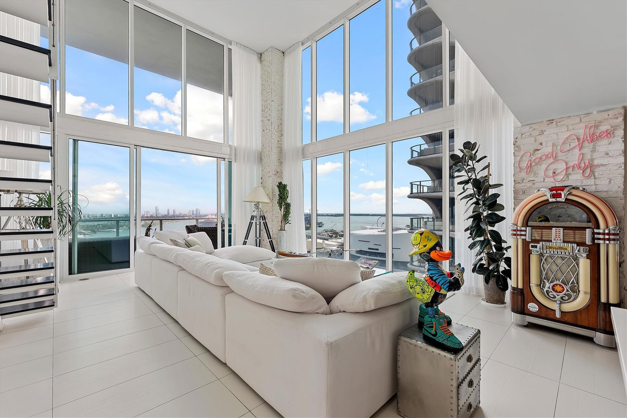 1040 Biscayne #2101, Miami FL 33132