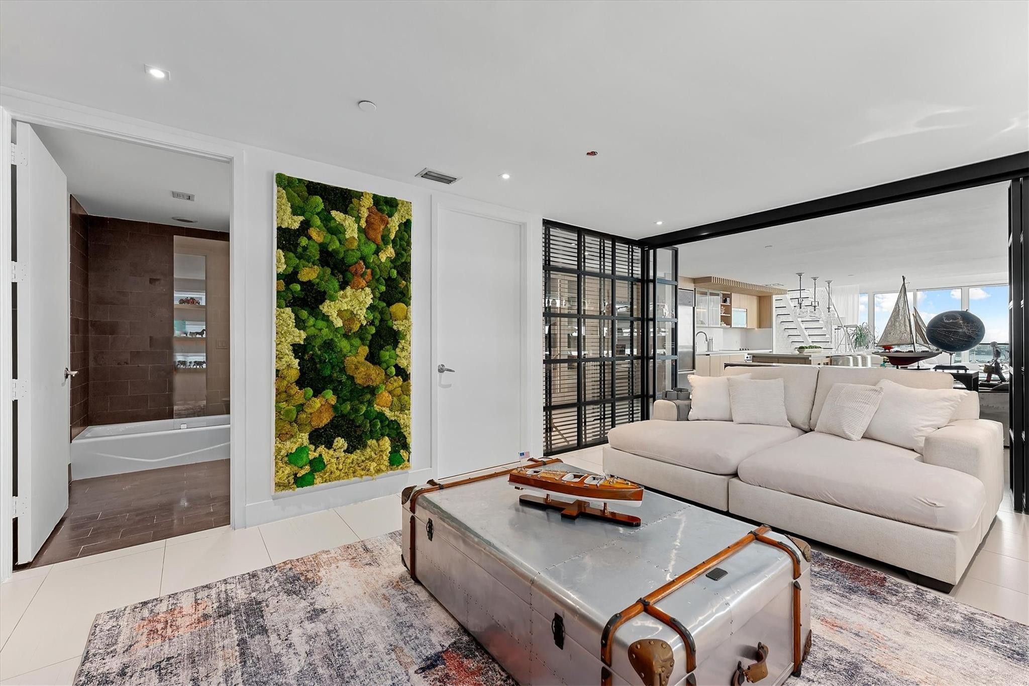 1040 Biscayne #2101, Miami FL 33132