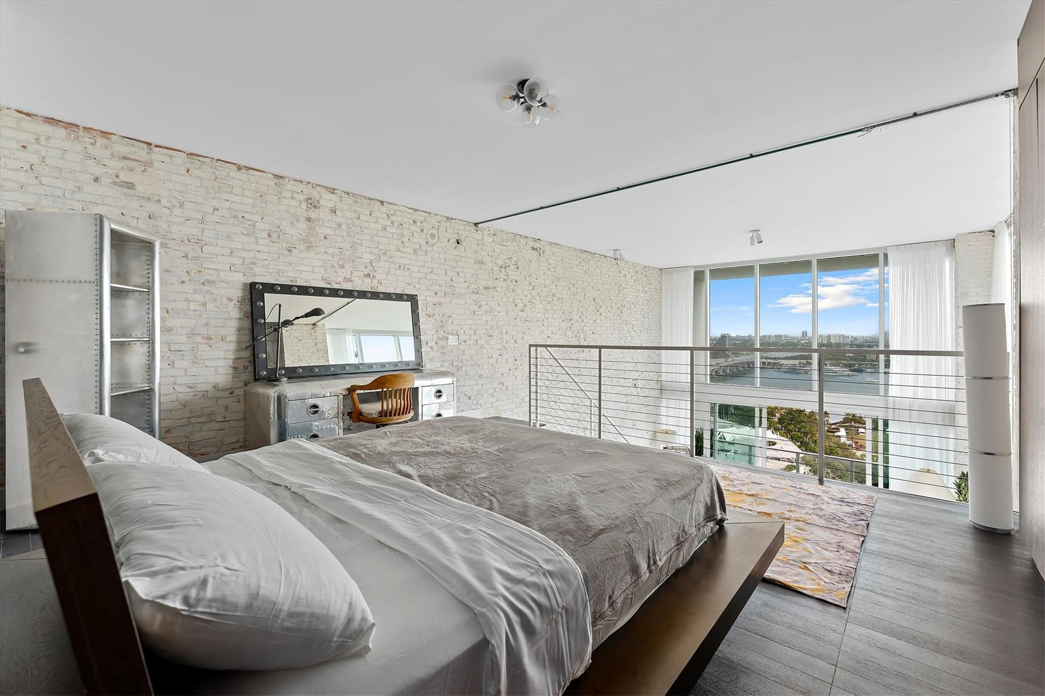 1040 Biscayne #2101, Miami FL 33132