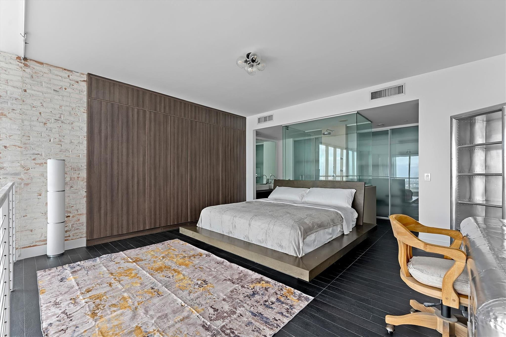 1040 Biscayne #2101, Miami FL 33132