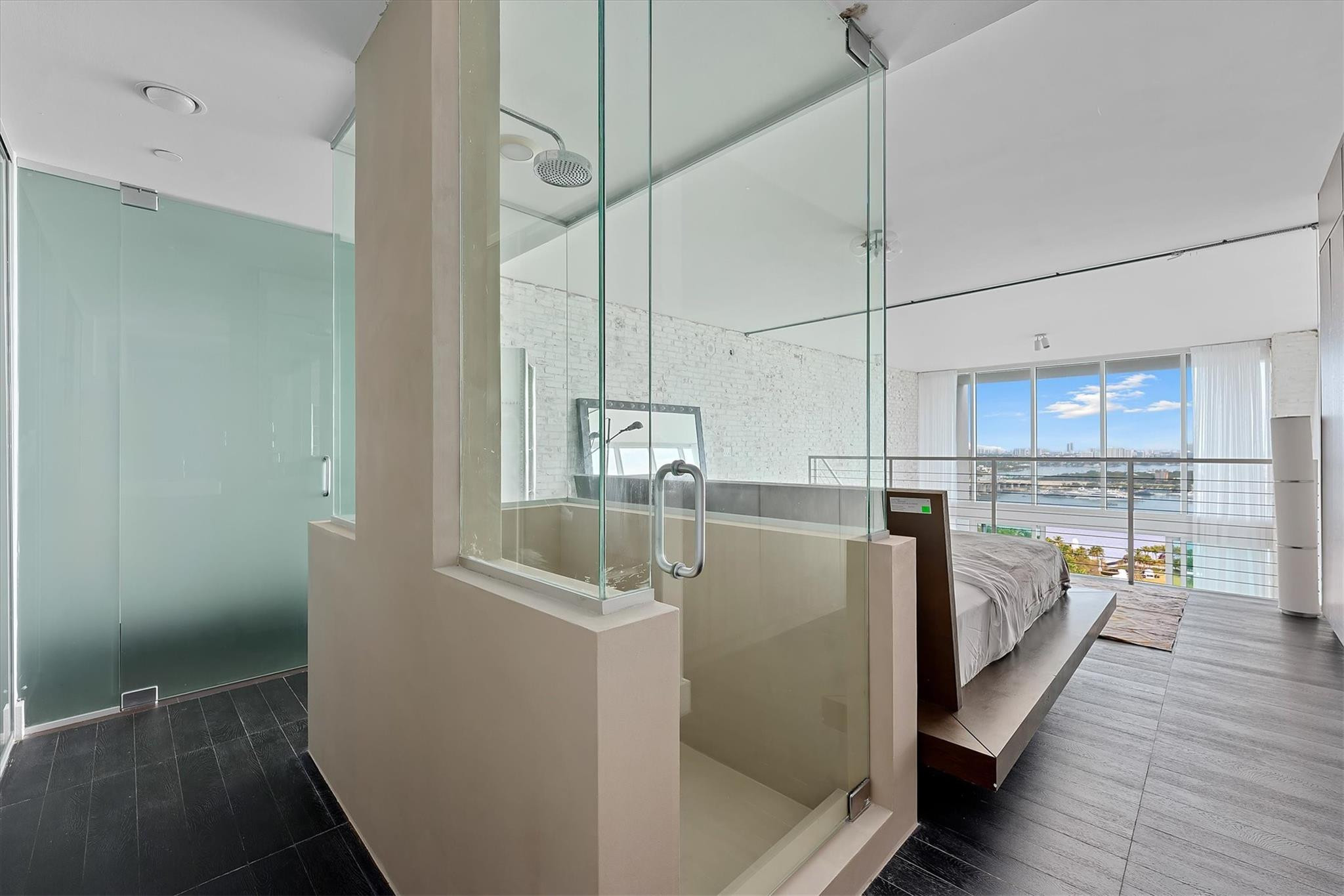 1040 Biscayne #2101, Miami FL 33132