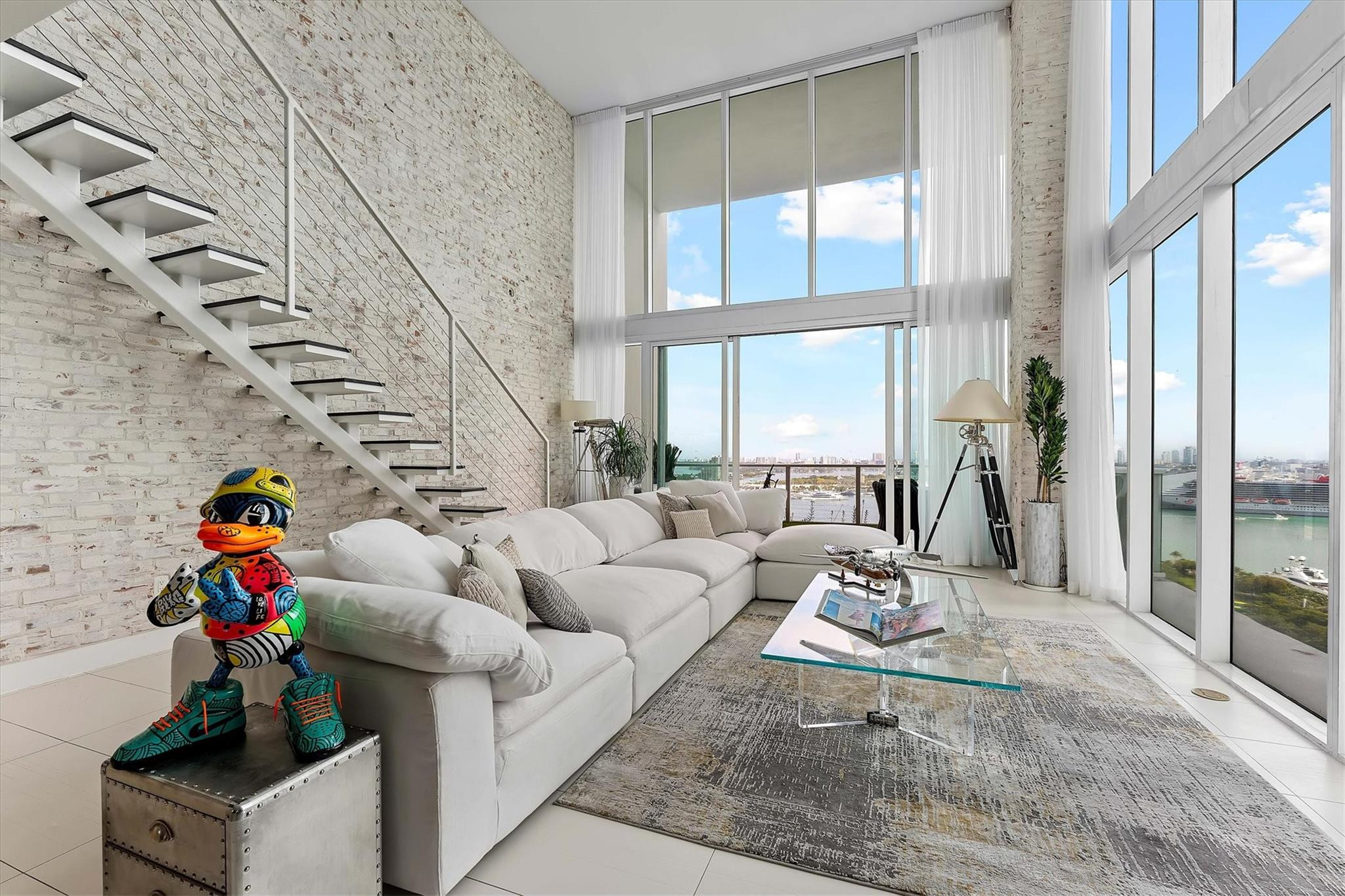 1040 Biscayne #2101, Miami FL 33132
