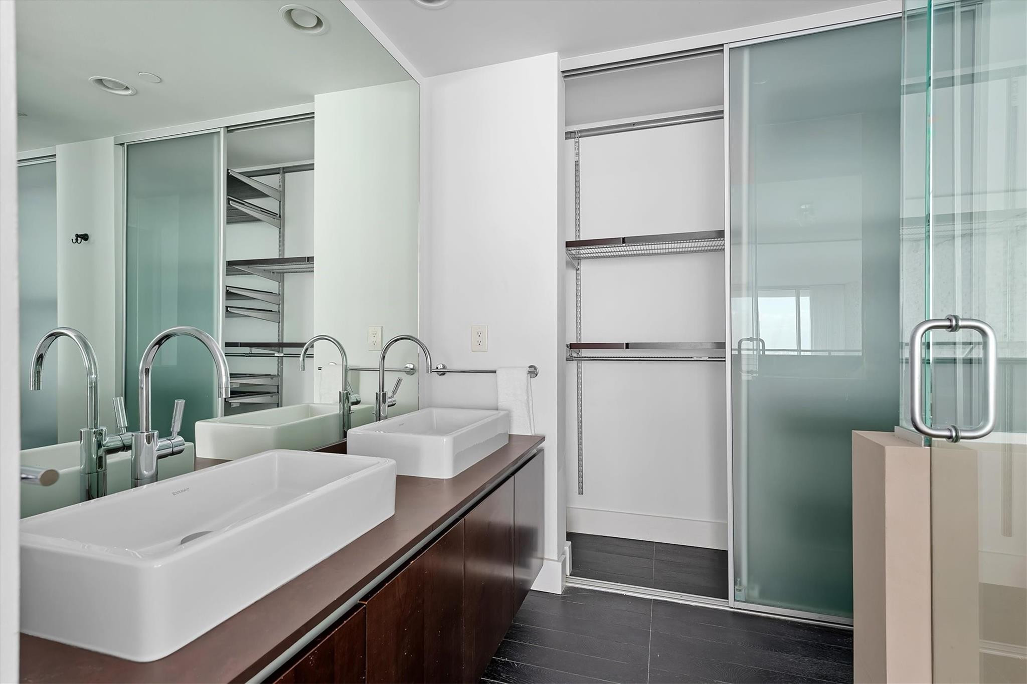 1040 Biscayne #2101, Miami FL 33132