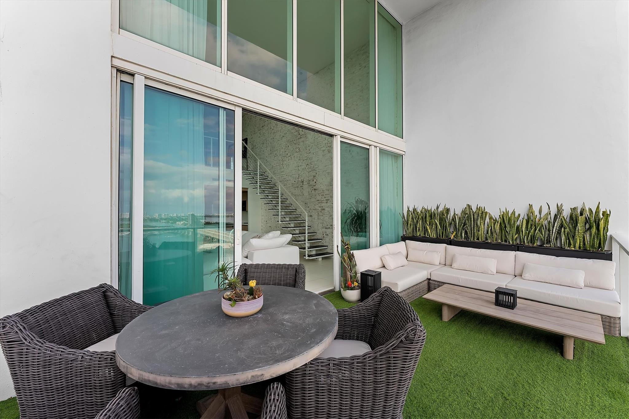 1040 Biscayne #2101, Miami FL 33132