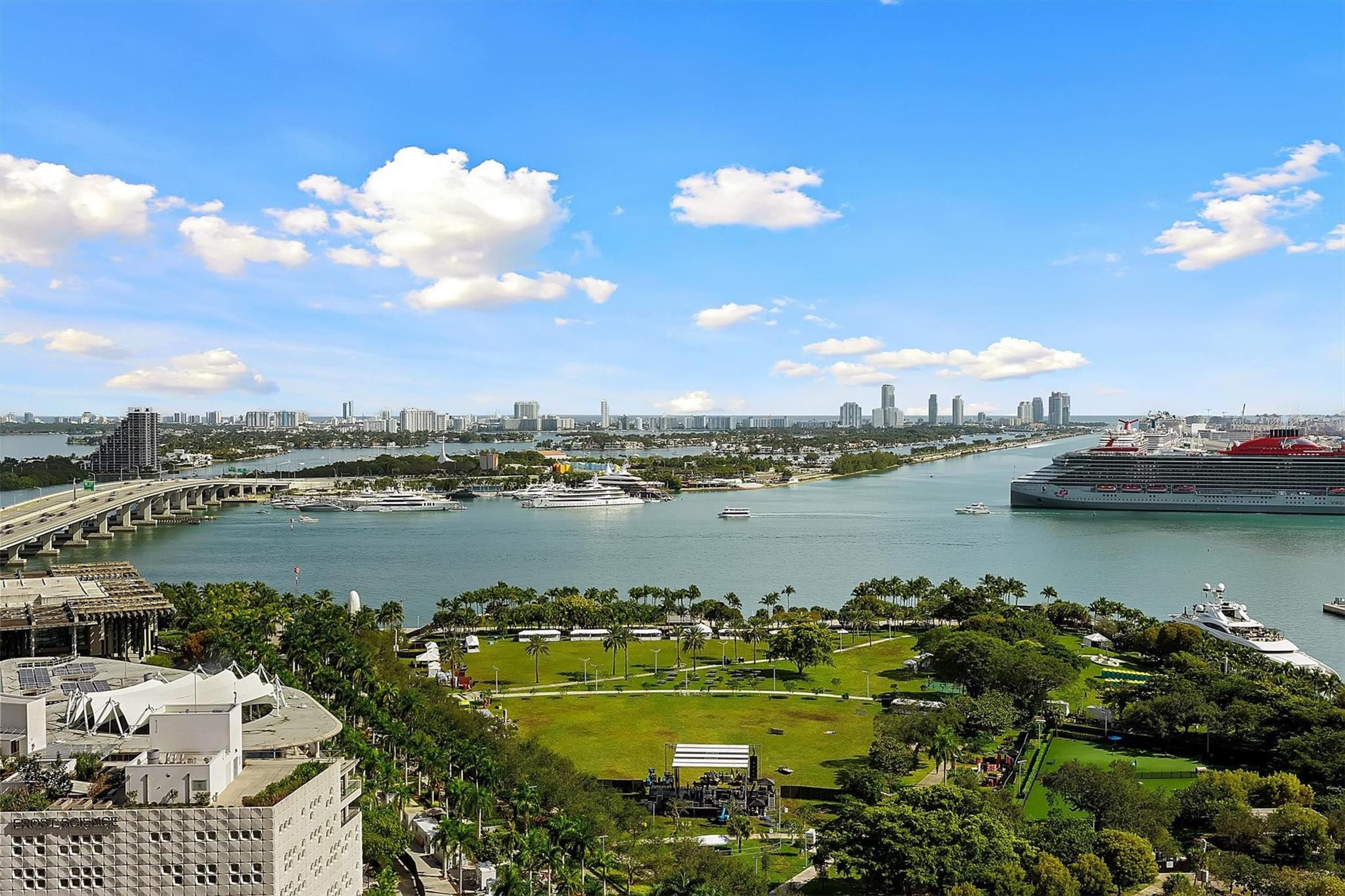 1040 Biscayne #2101, Miami FL 33132