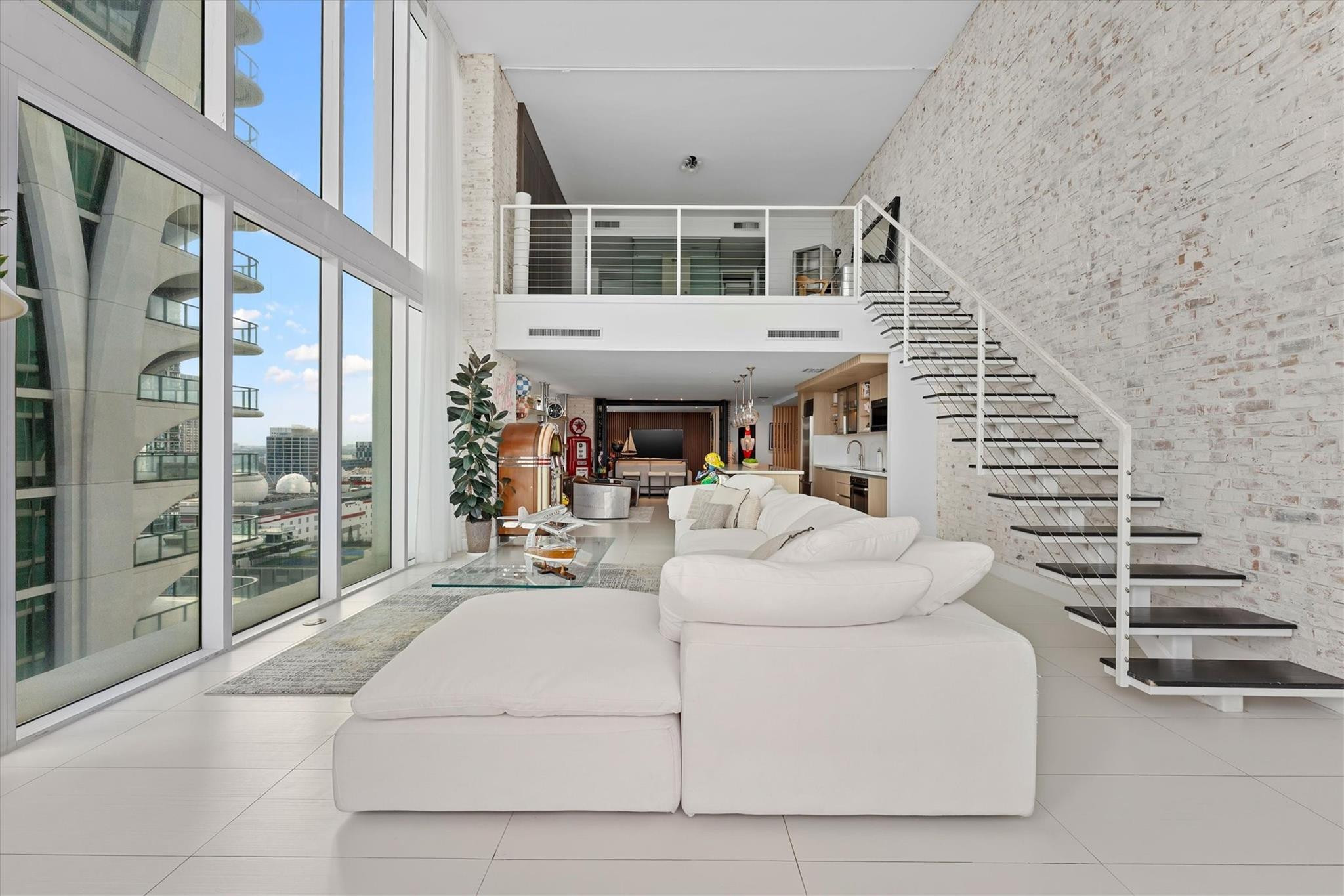 1040 Biscayne #2101, Miami FL 33132