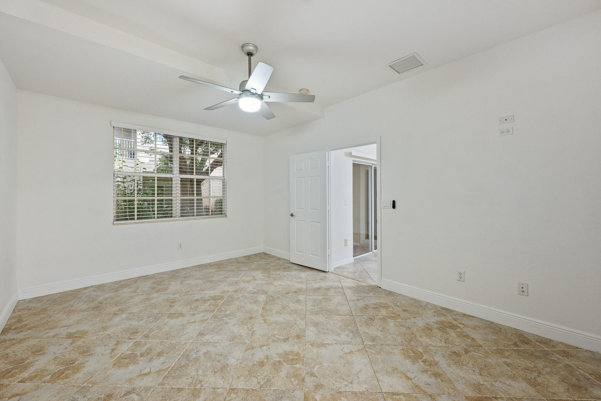 9143 Whistable, Tamarac FL 33321