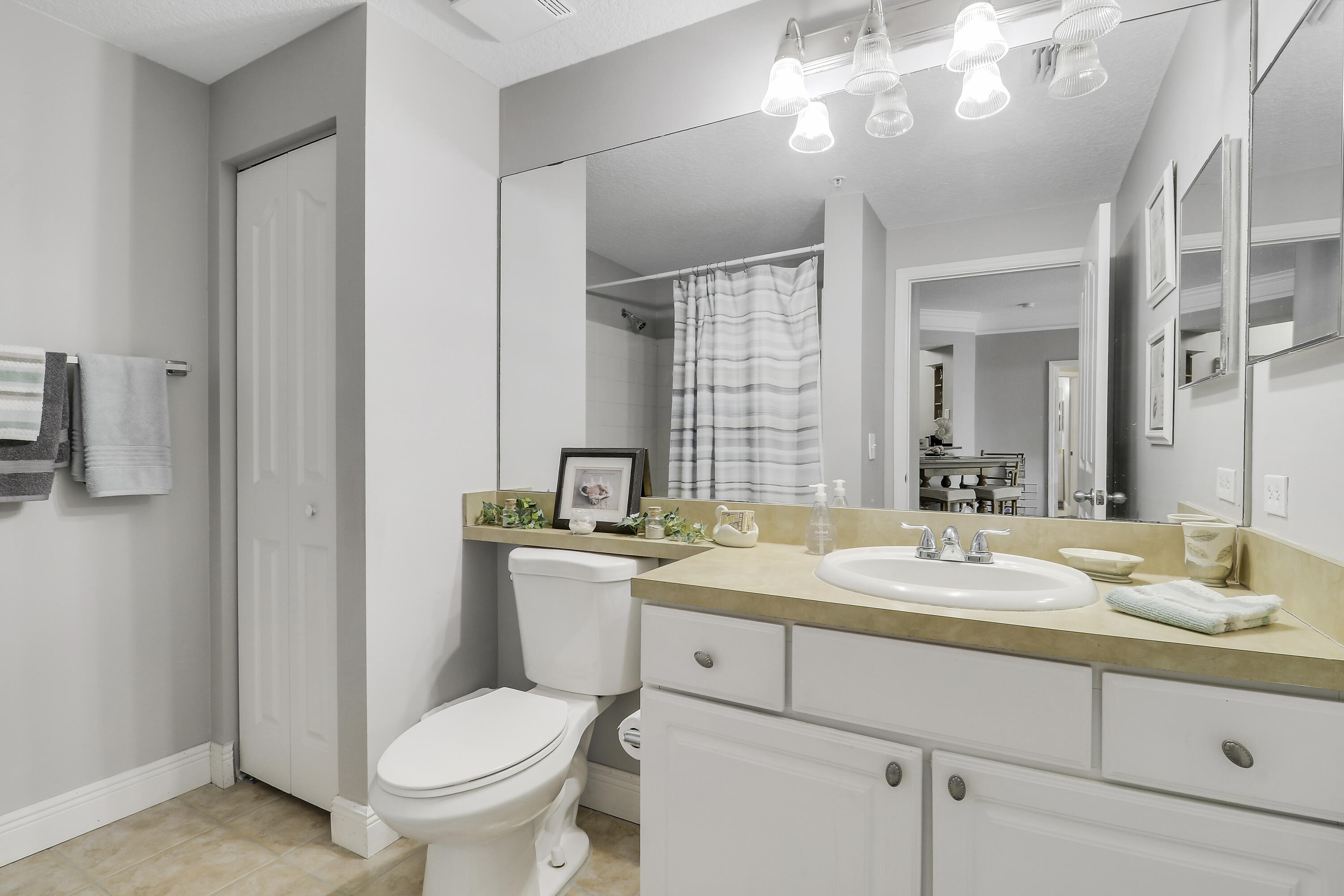 8303 MYRTLEWOOD, Palm Beach Gardens FL 33418