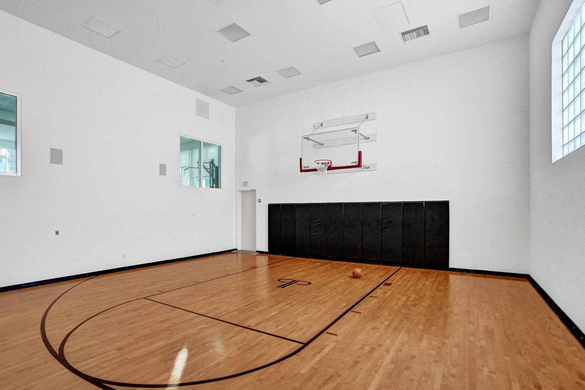 99 SE Mizner #Apt 802, Boca Raton FL 33432