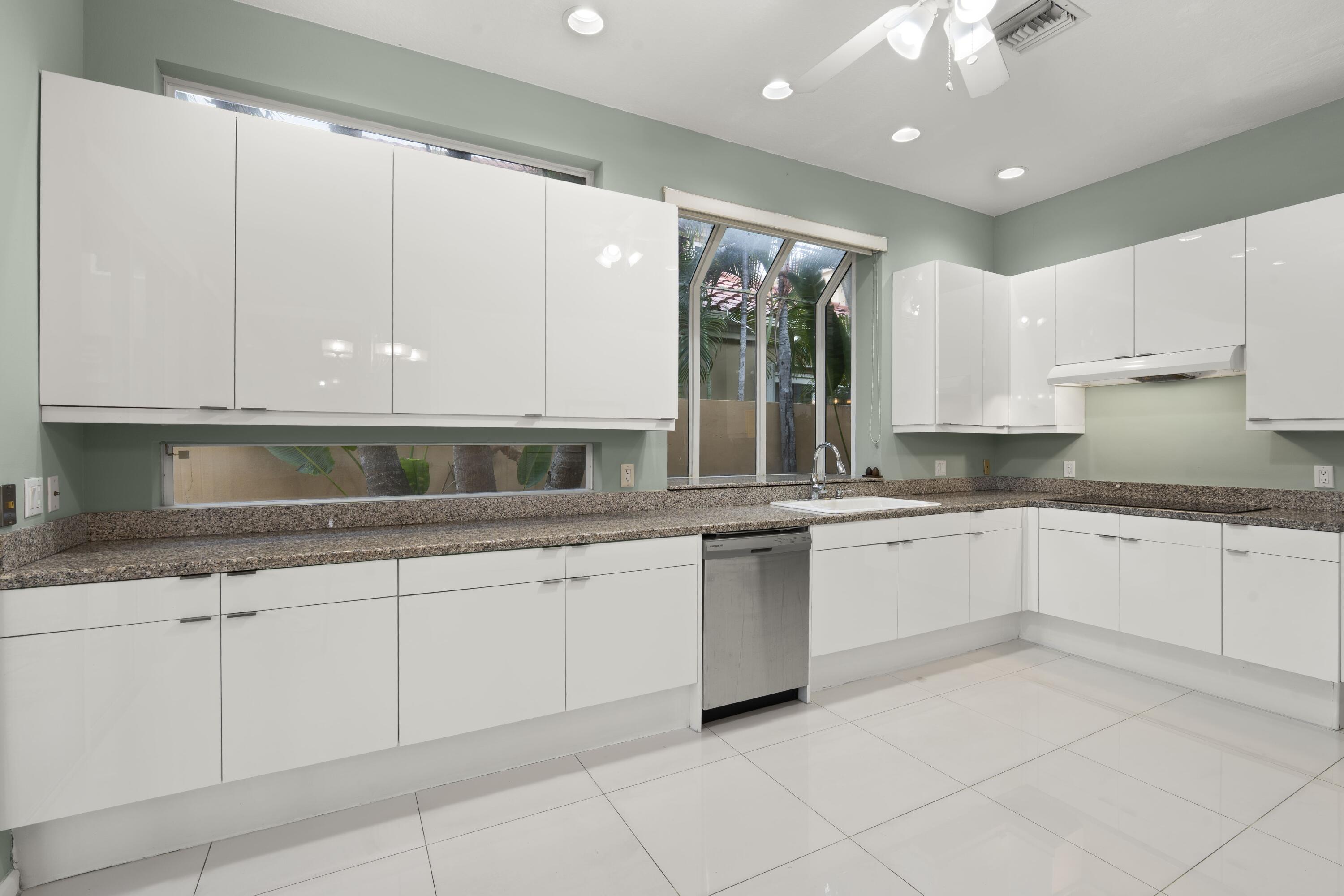 3728 NE 208TH, Aventura FL 33180