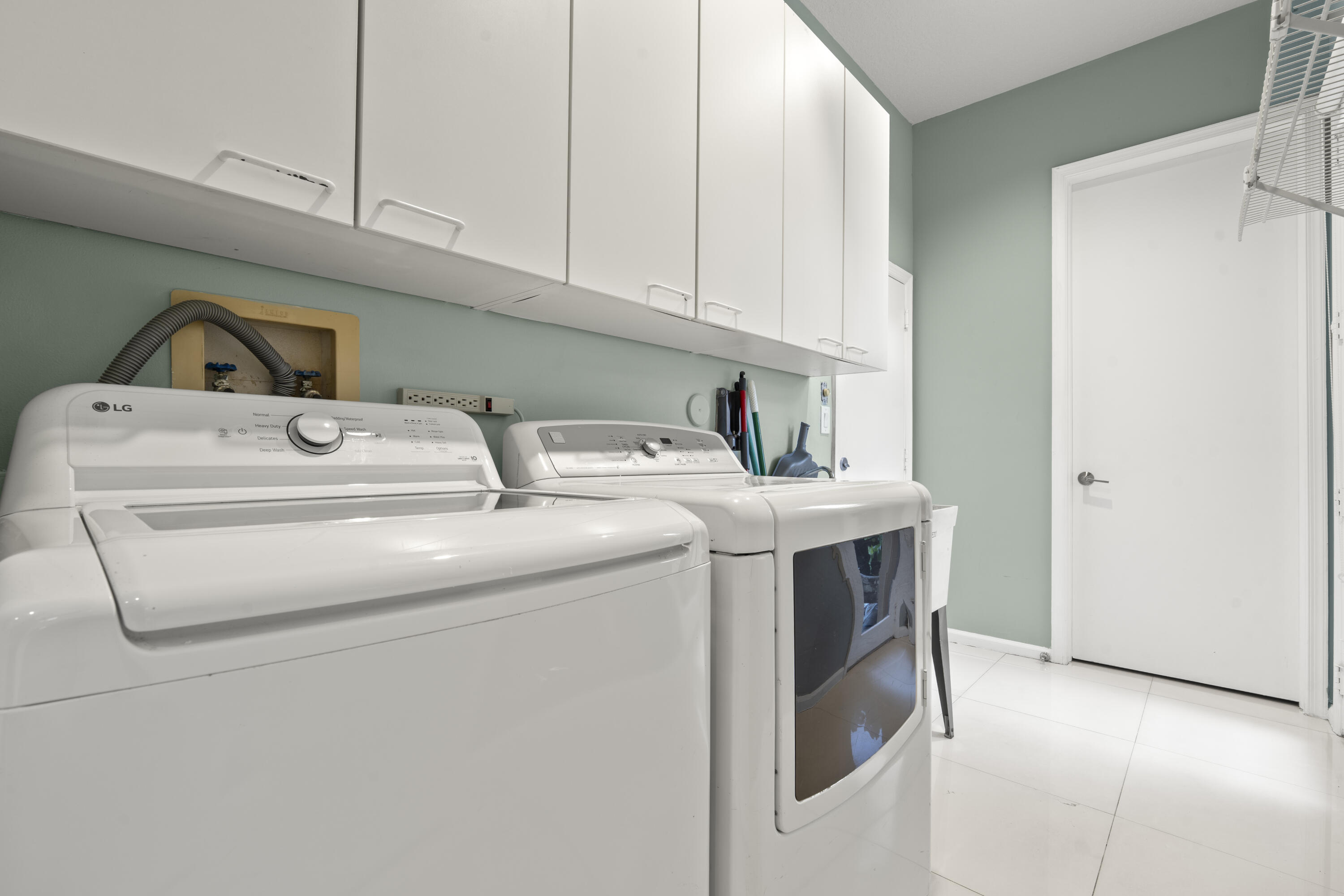 3728 NE 208TH, Aventura FL 33180