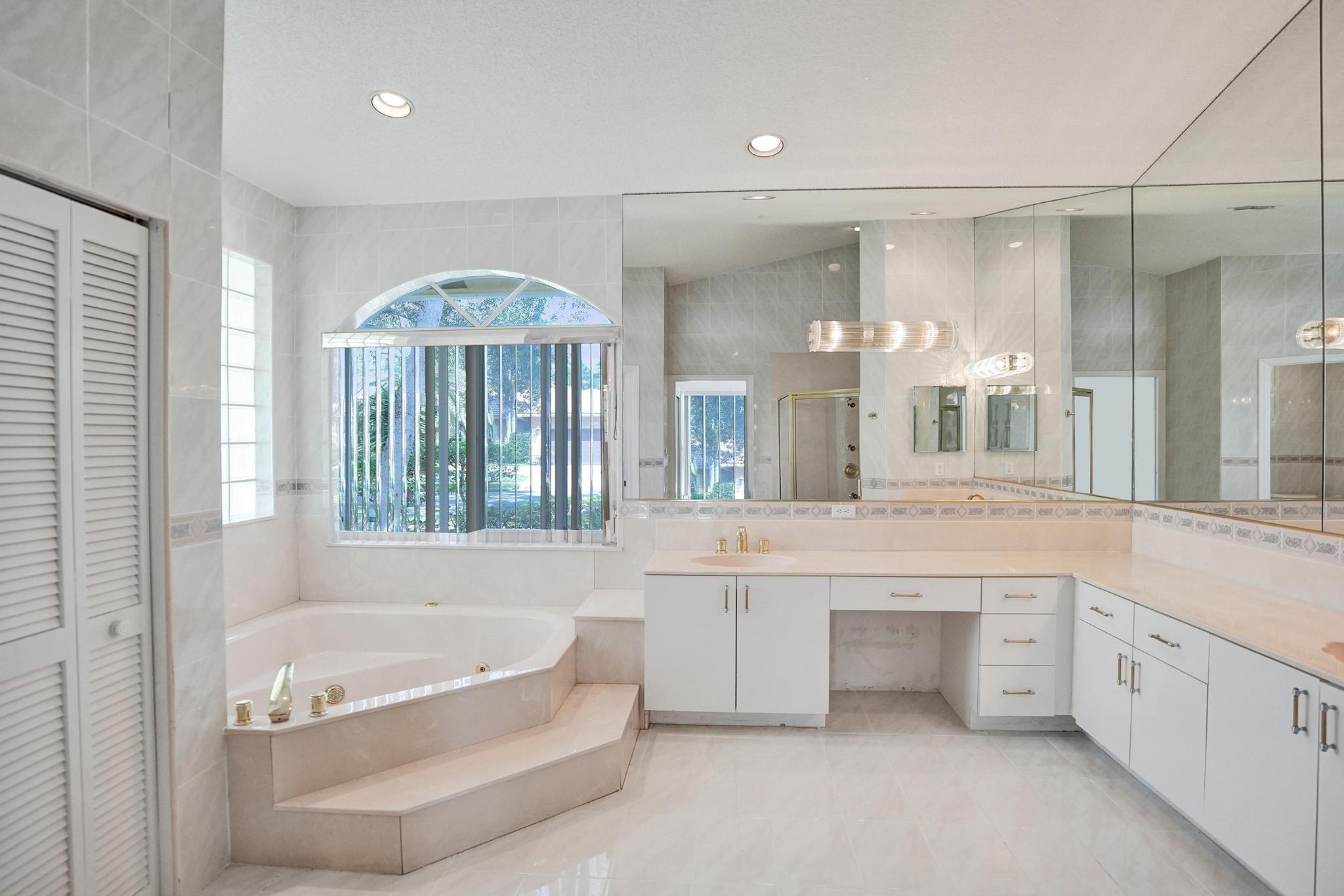11340 Lakeshore, Cooper City FL 33026