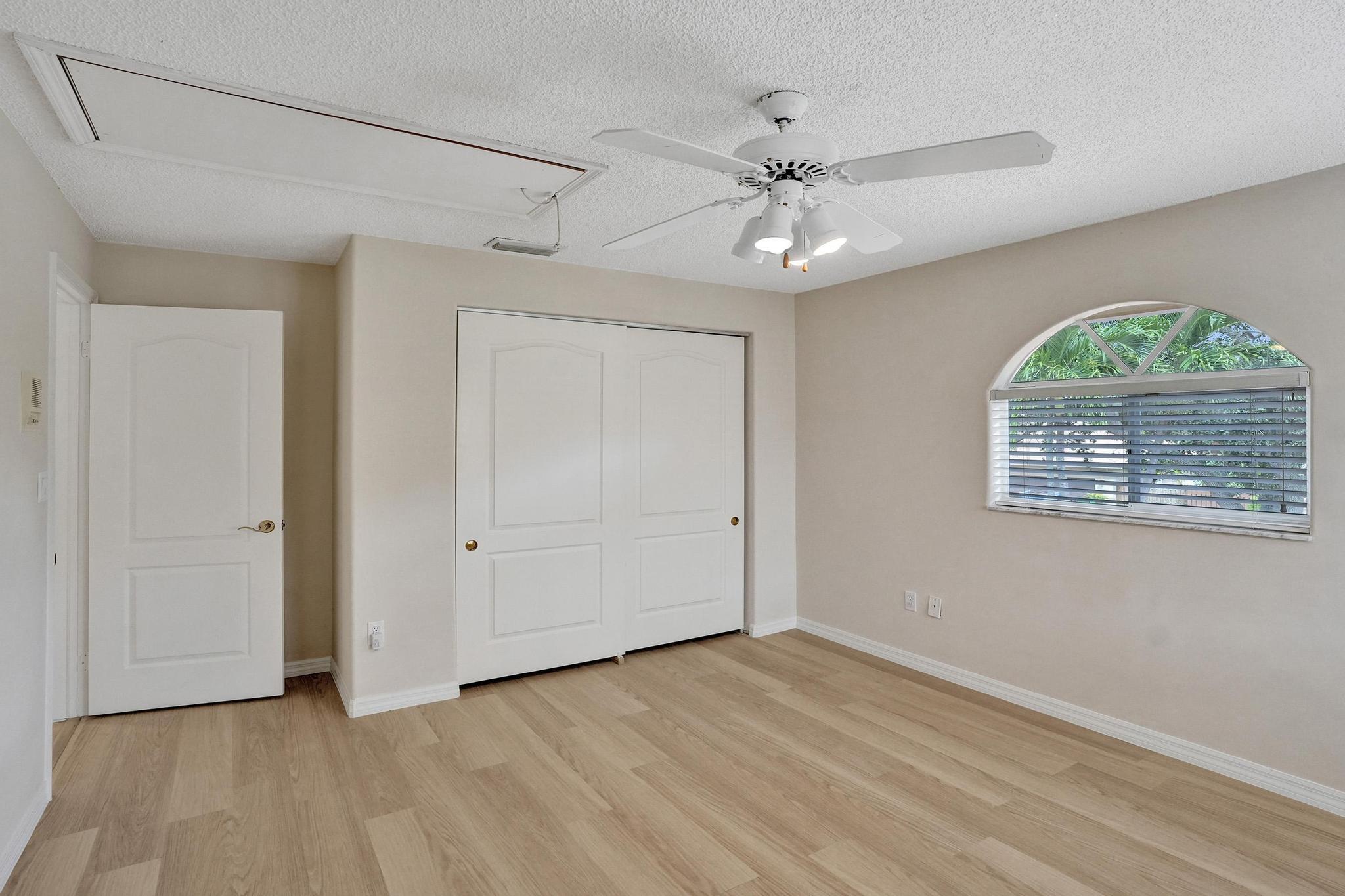 11340 Lakeshore, Cooper City FL 33026