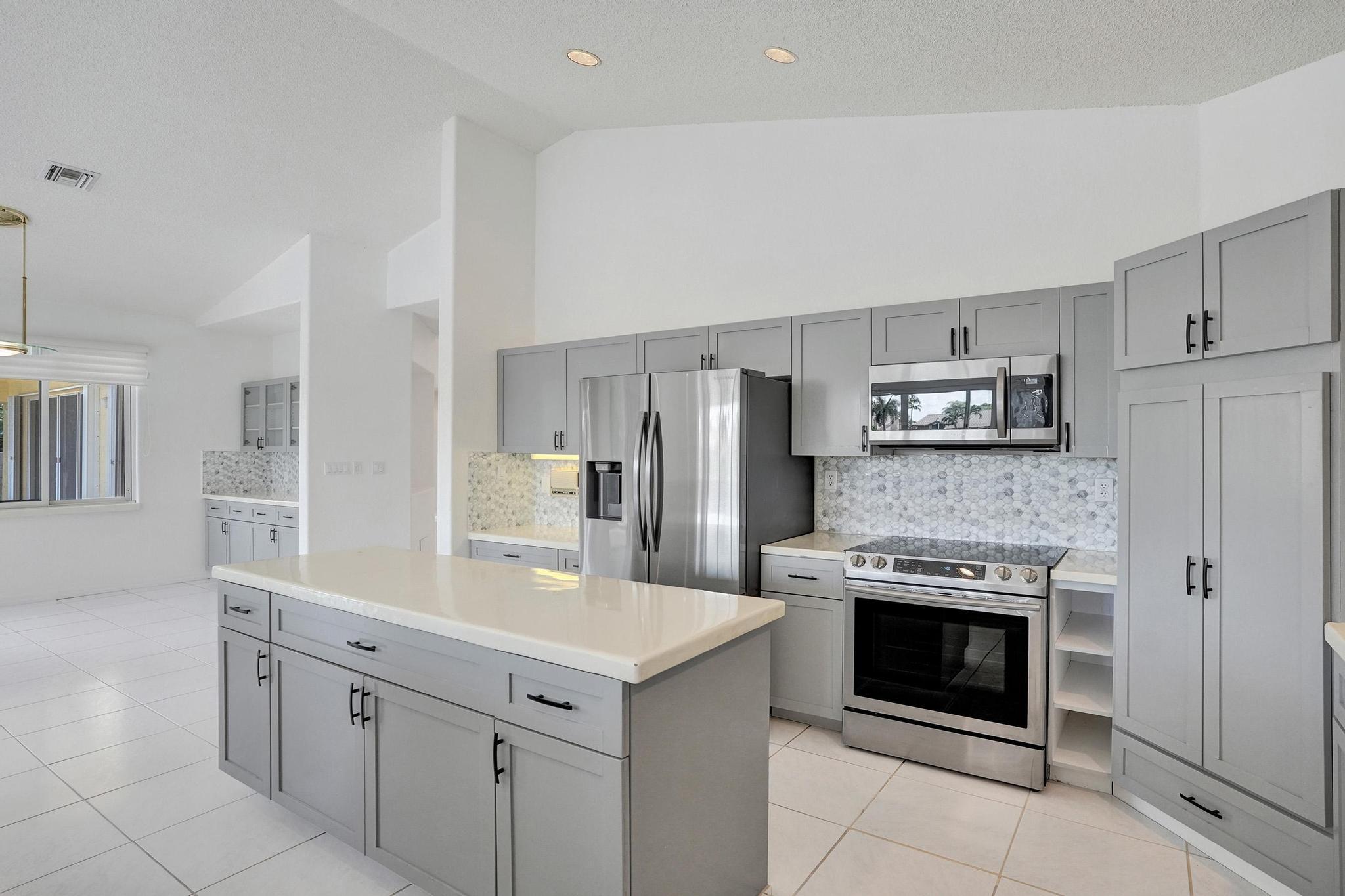 11340 Lakeshore, Cooper City FL 33026