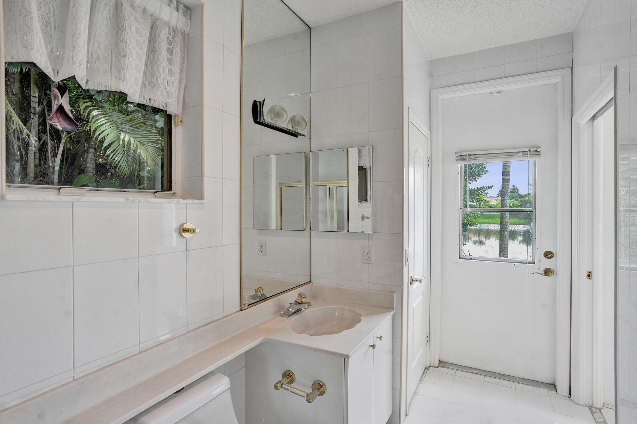 11340 Lakeshore, Cooper City FL 33026