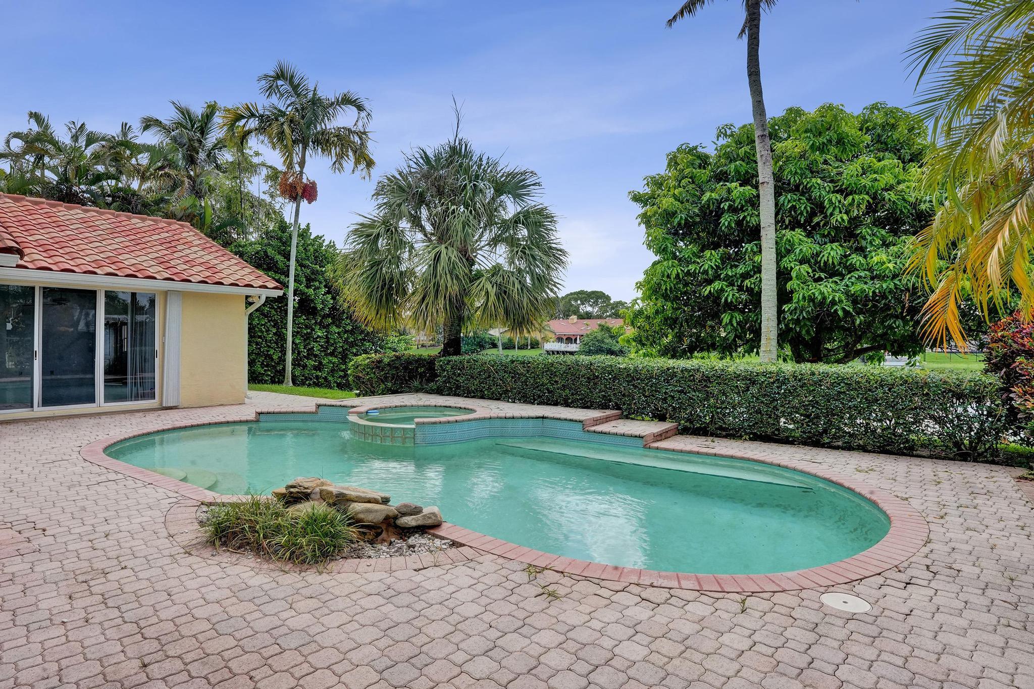 11340 Lakeshore, Cooper City FL 33026