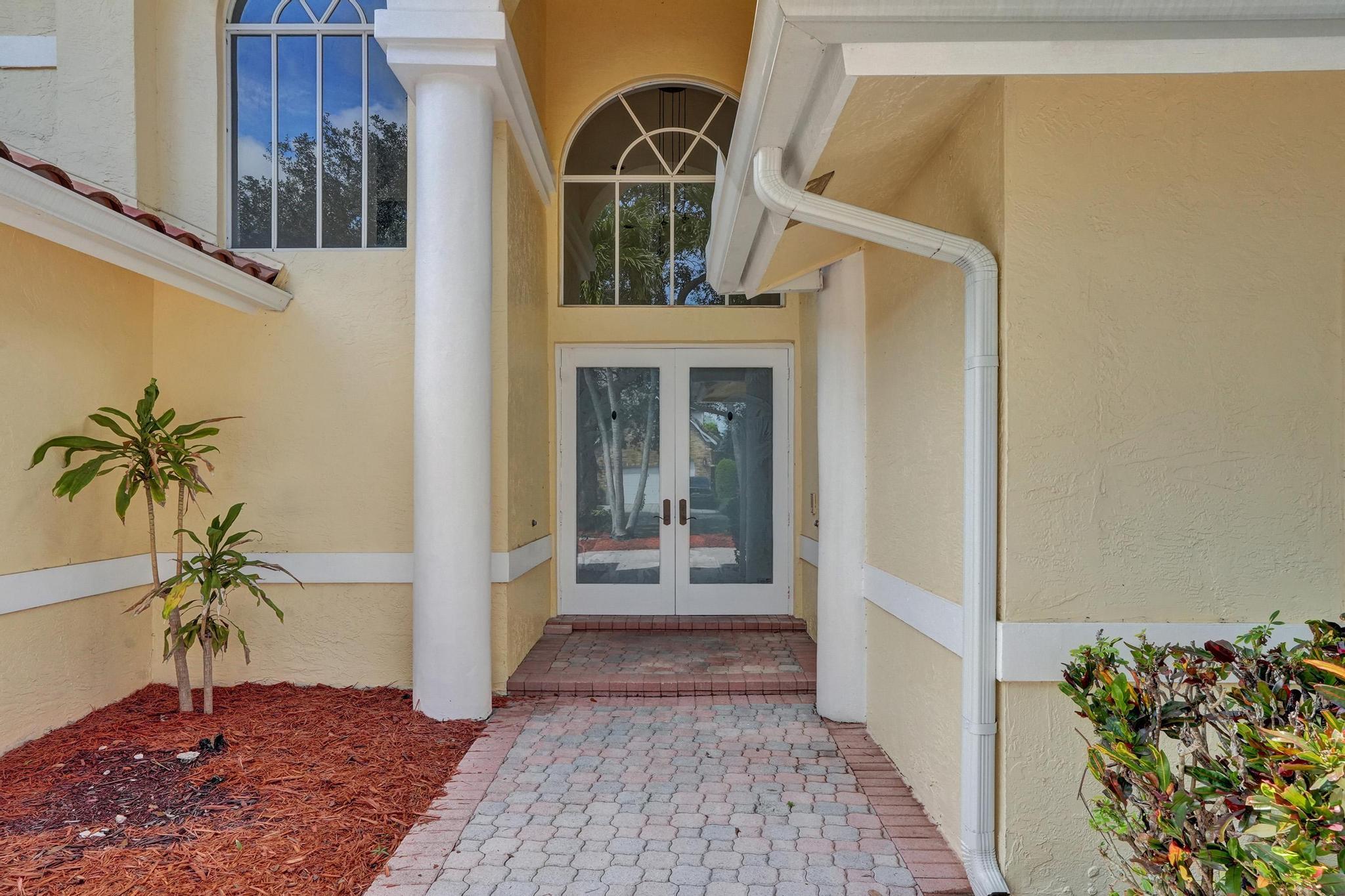 11340 Lakeshore, Cooper City FL 33026