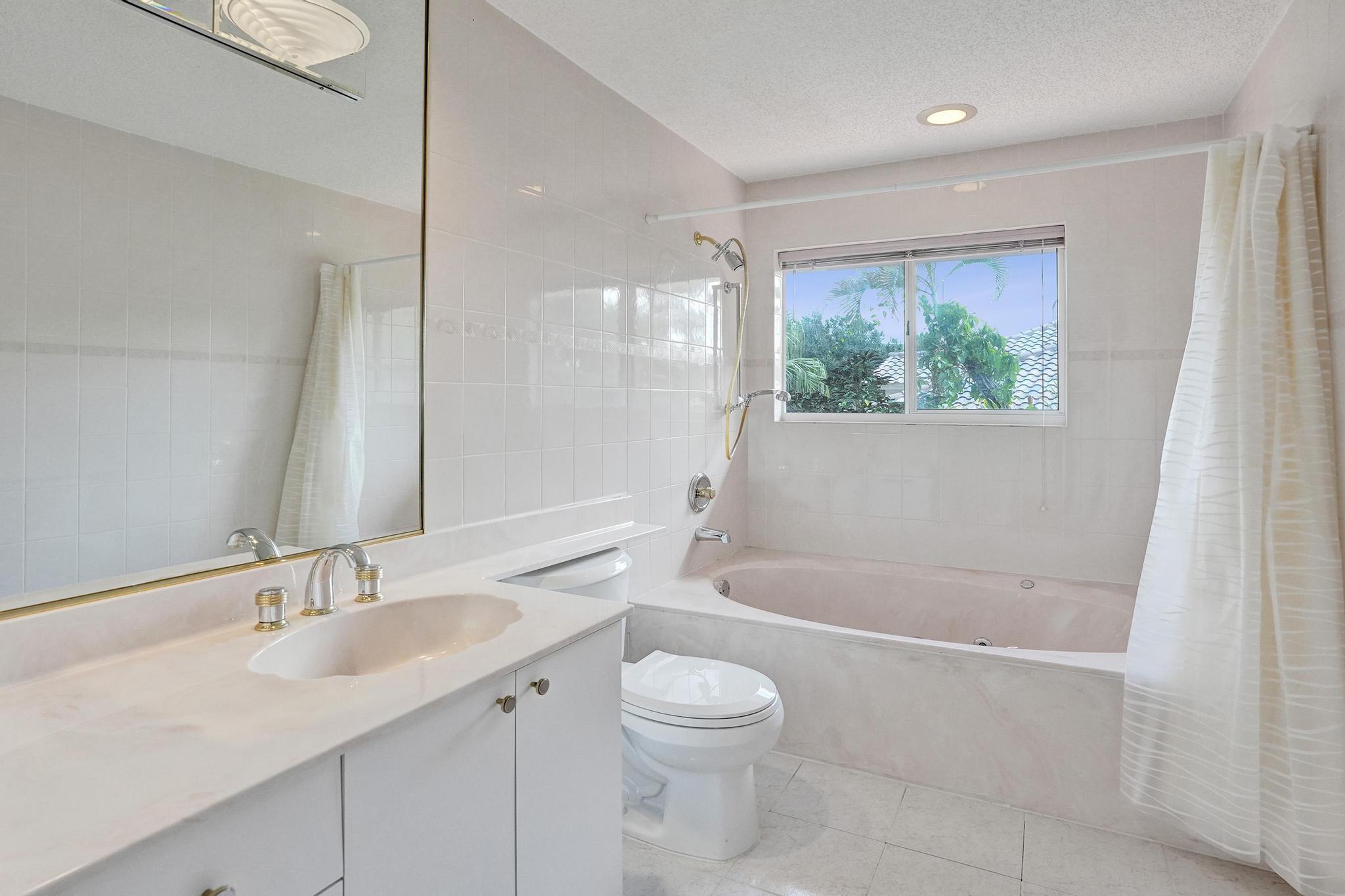 11340 Lakeshore, Cooper City FL 33026