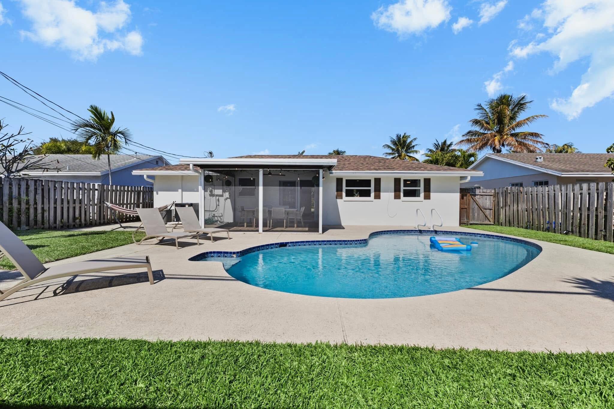 328 Balsam, Palm Beach Gardens FL 33410